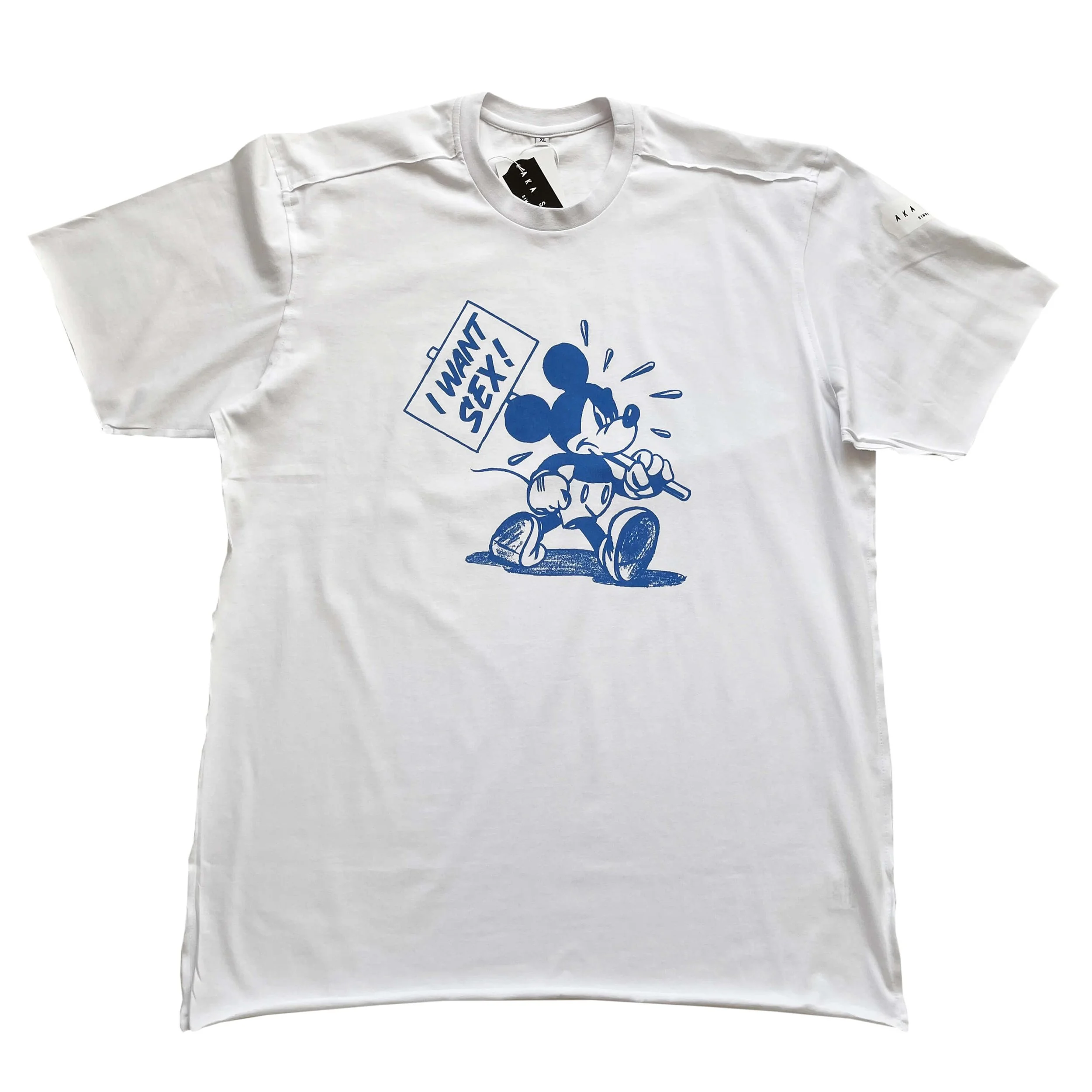 t-shirt_white_mickey_afrontblue.jpg