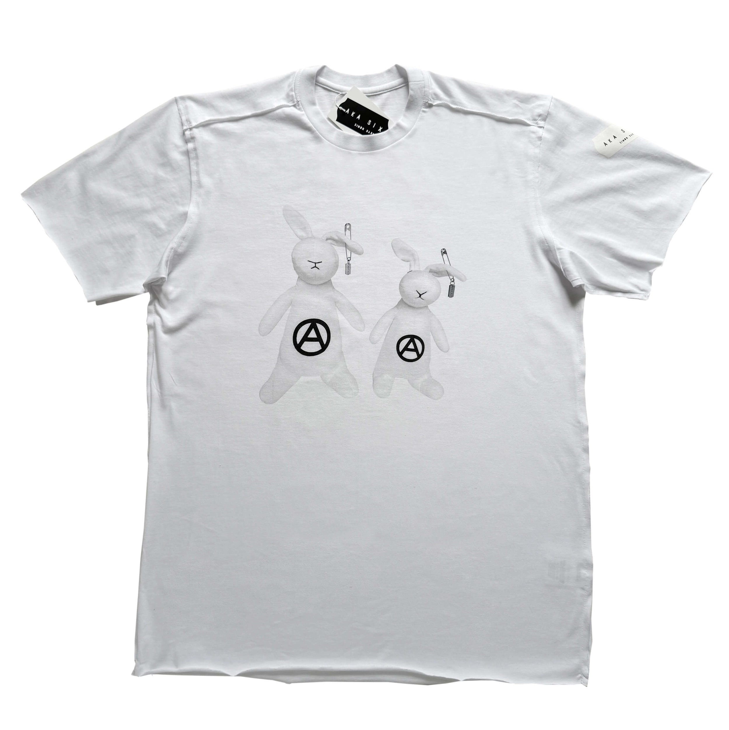 t-shirt_white_rabbits01a.jpg