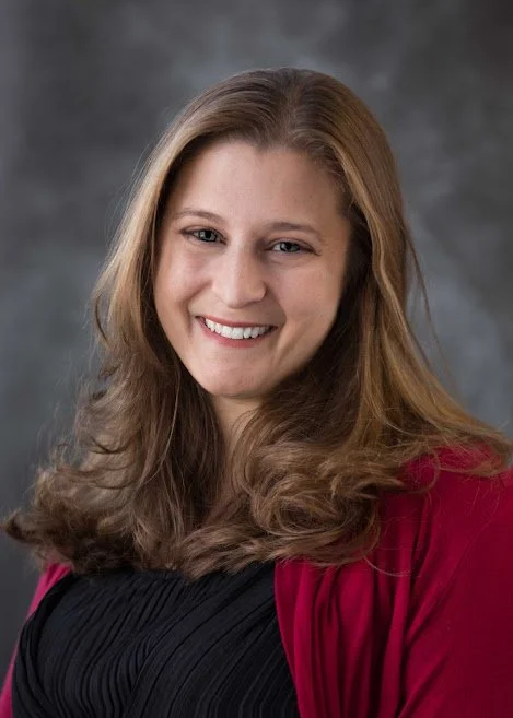 Jennee Galland headshot.jpg