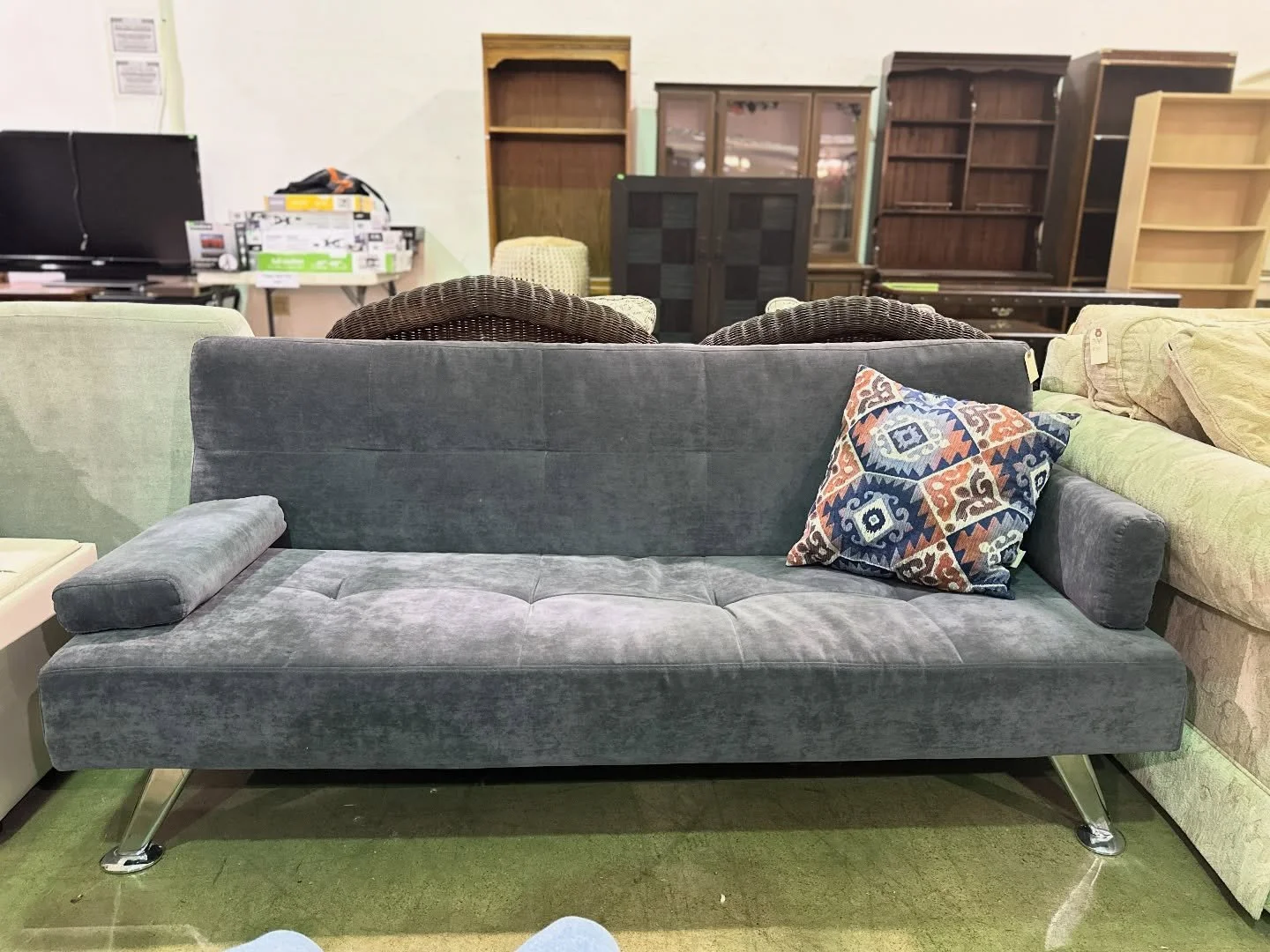 Love at first sit 😍 🛋️

Find the couch that is the perfect match for your home at The ReStore! 

*Call for pricing and availability*

#franklintn #franklintennessee