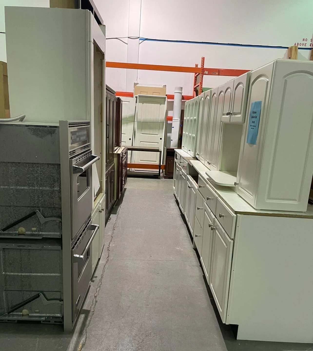 Kitchen cabinet set $150 - about 15&rsquo; of base cabinets, includes Viking double oven at no additional charge. Not sold separately.