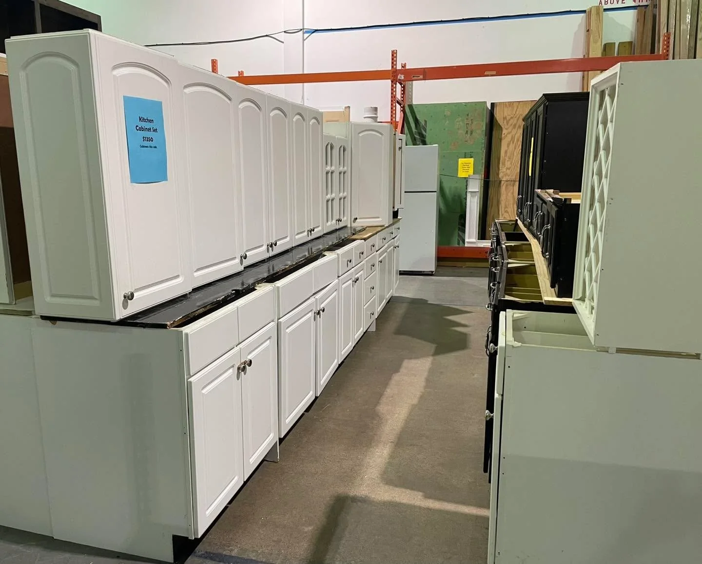Kitchen cabinet set $1350 - thermafoil cabinets with over 15&rsquo; of base cabinets. Not sold separately.