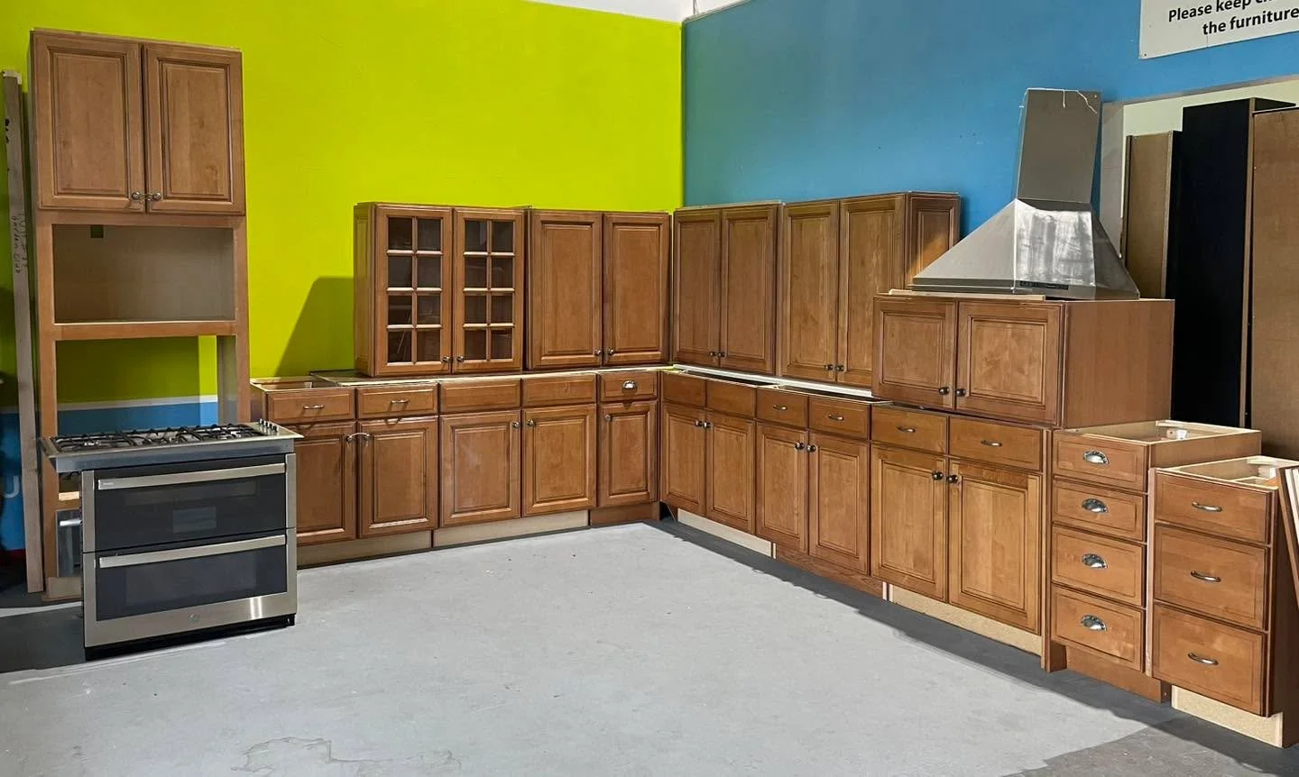 Kitchen cabinet set $2200 - includes oven/microwave, vent hood, gas cooktop at no additional charge, about 22&rsquo; of base cabinets, not sold separately.