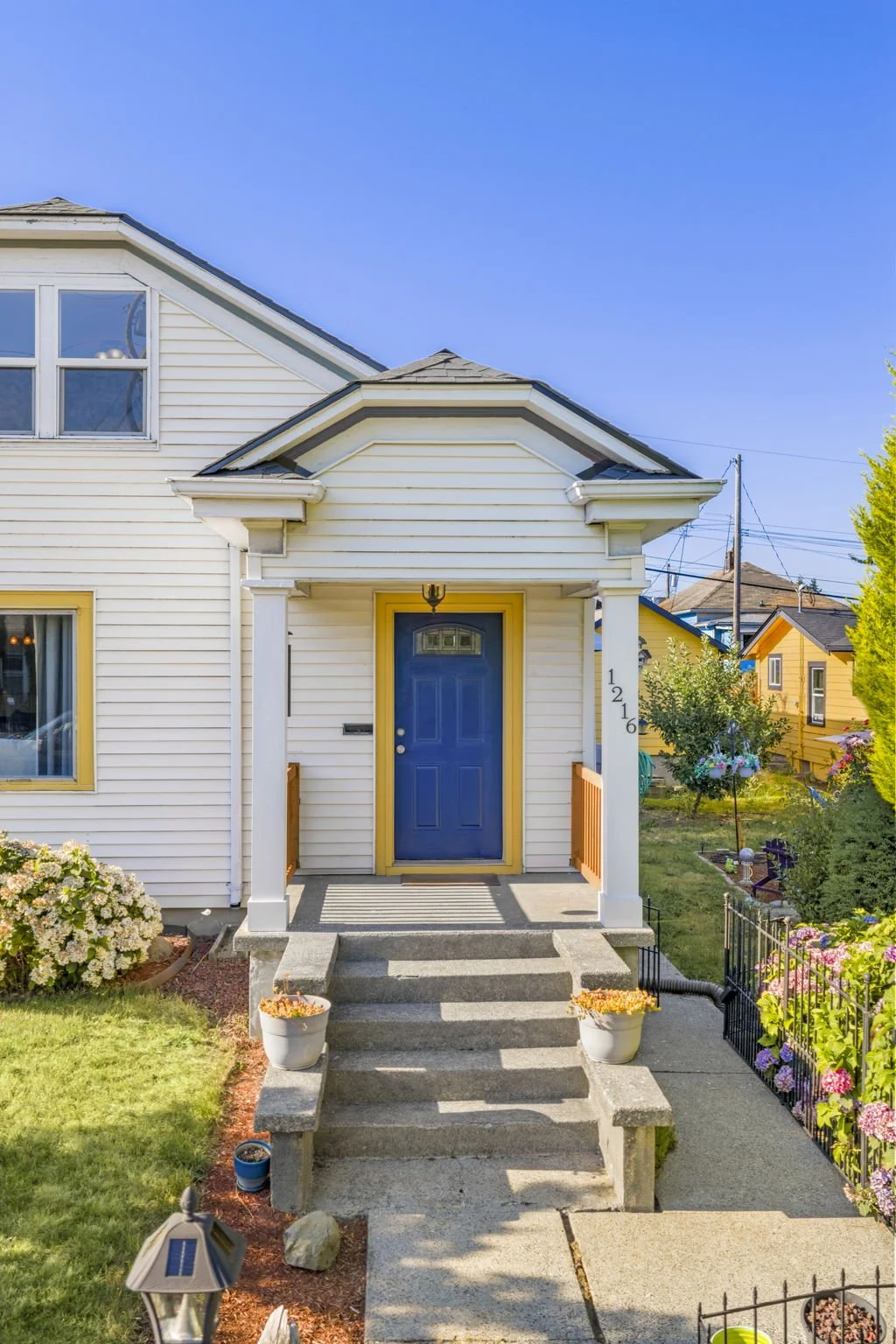 2-web-or-mls-1216-burwell-st.jpg