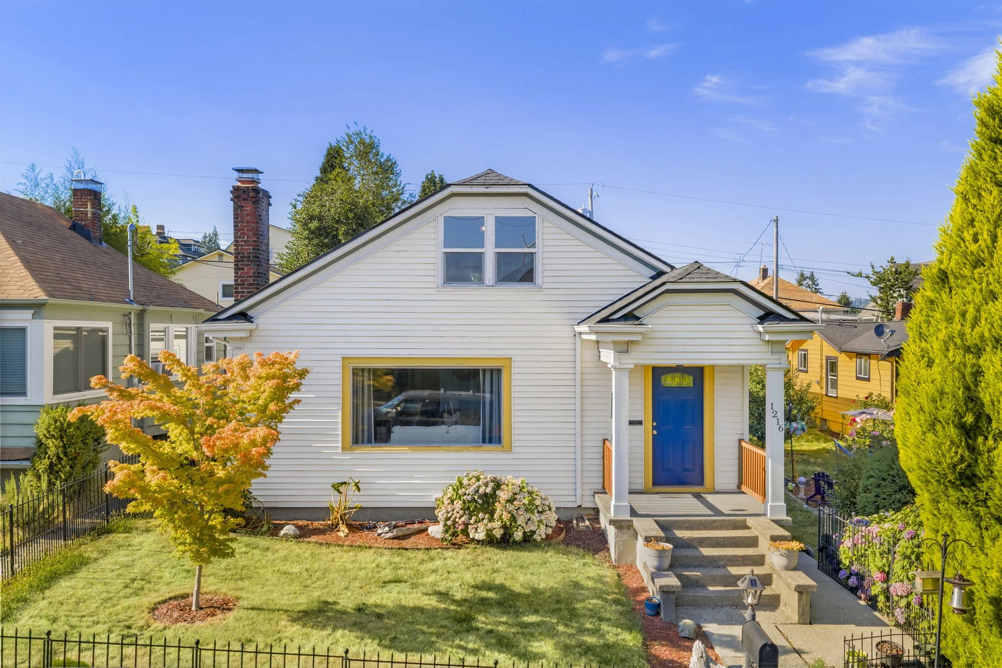 1-web-or-mls-1216-burwell-st.jpg