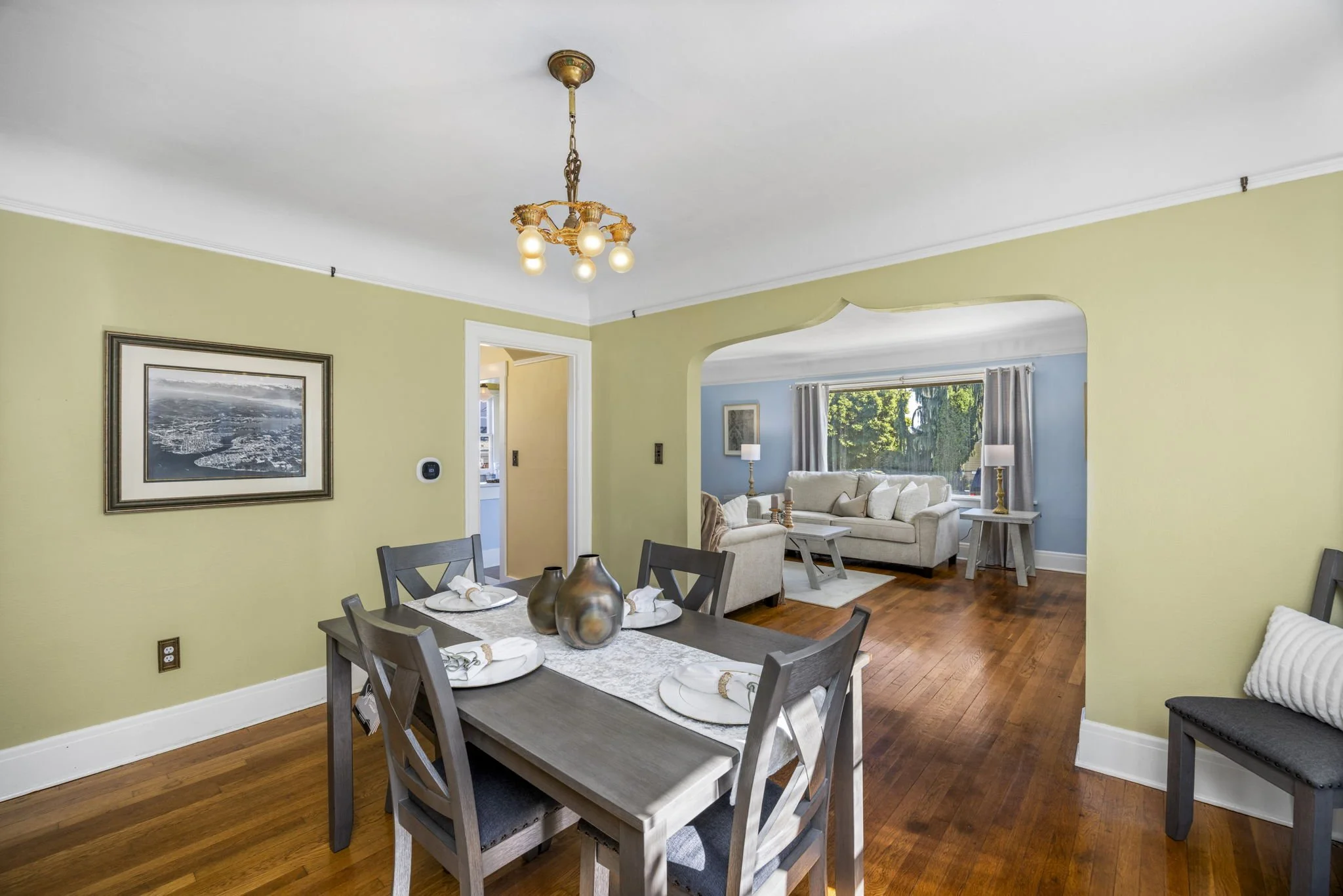17-web-or-mls-1216-burwell-st.jpg