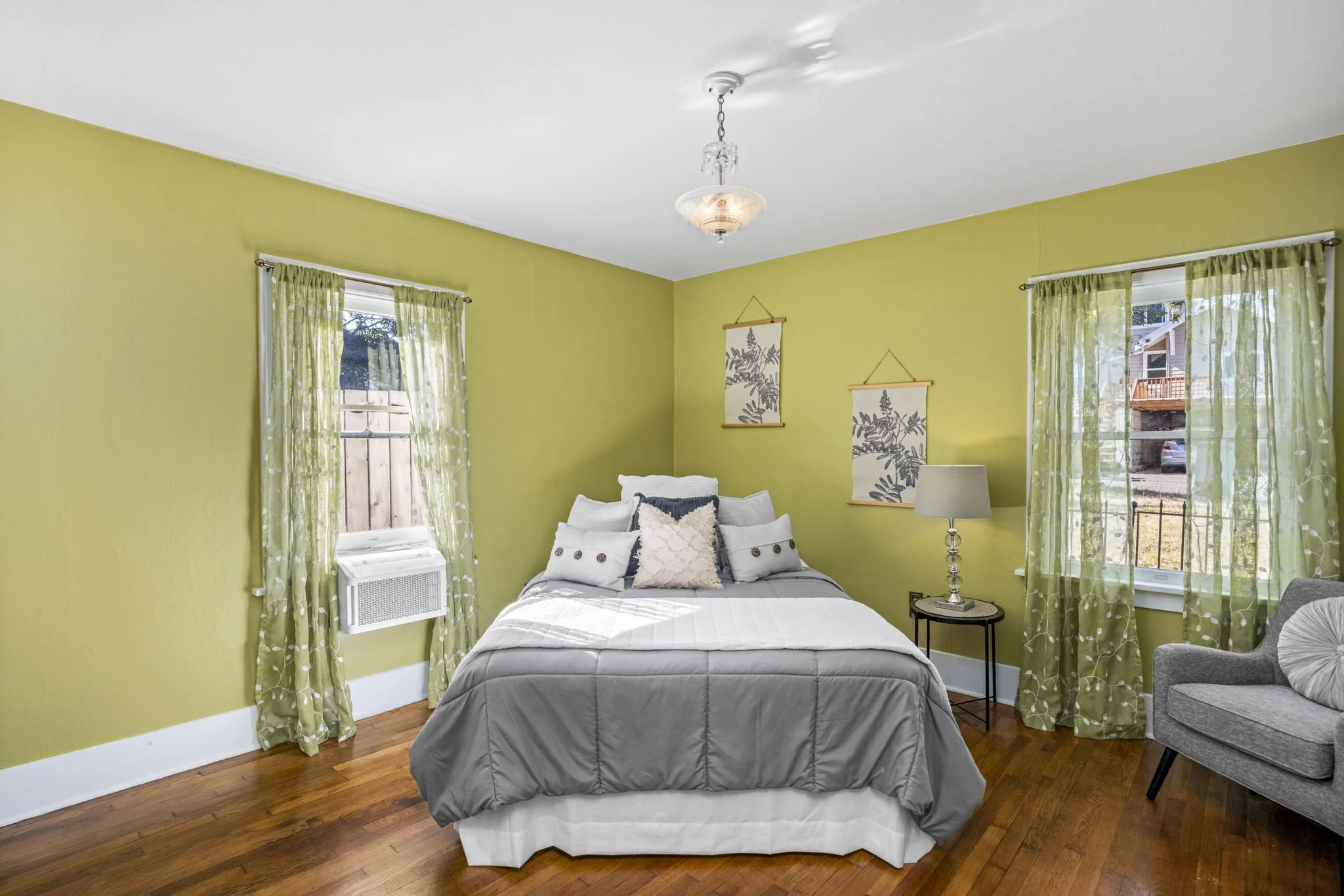 21-web-or-mls-1216-burwell-st.jpg