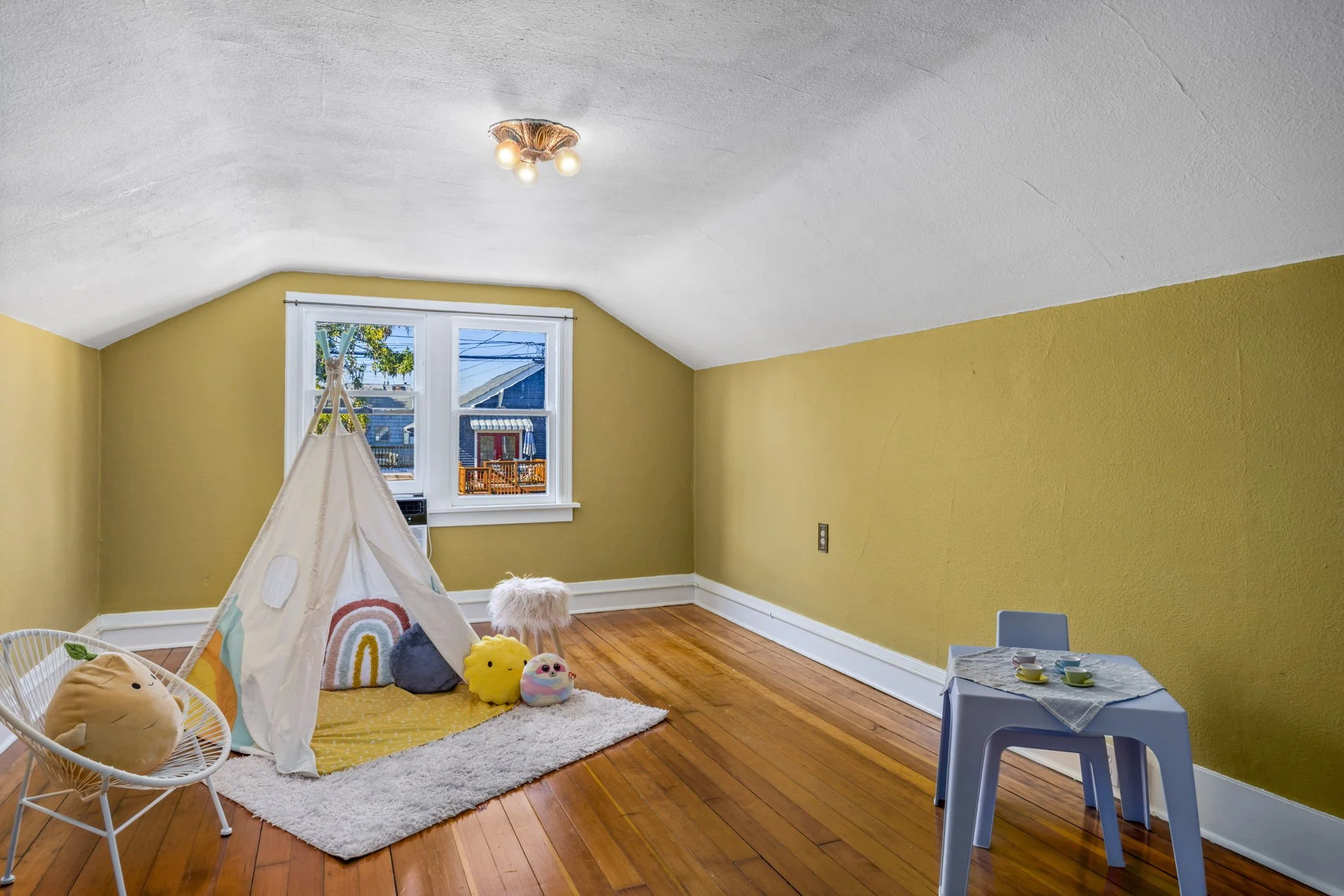 26-web-or-mls-1216-burwell-st.jpg