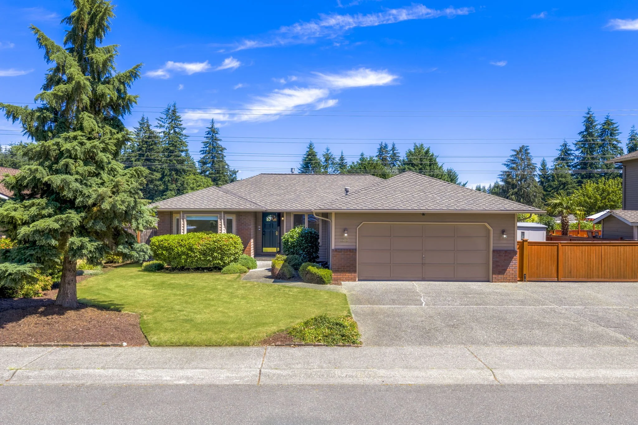 1-web-or-mls-12505-45th-ave-se.jpg