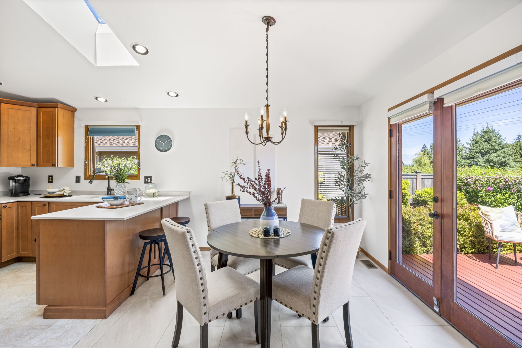 12-web-or-mls-12505-45th-ave-se.jpg