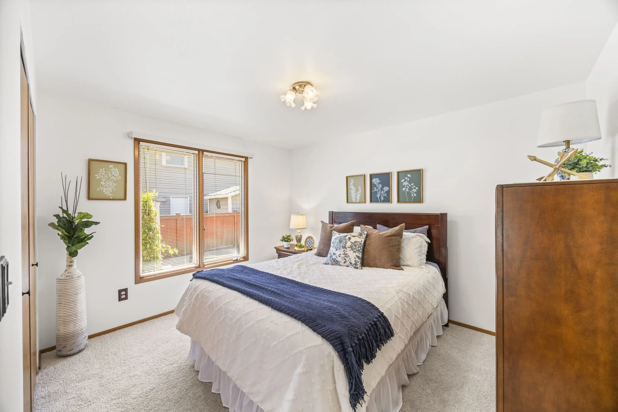 27-web-or-mls-12505-45th-ave-se.jpg
