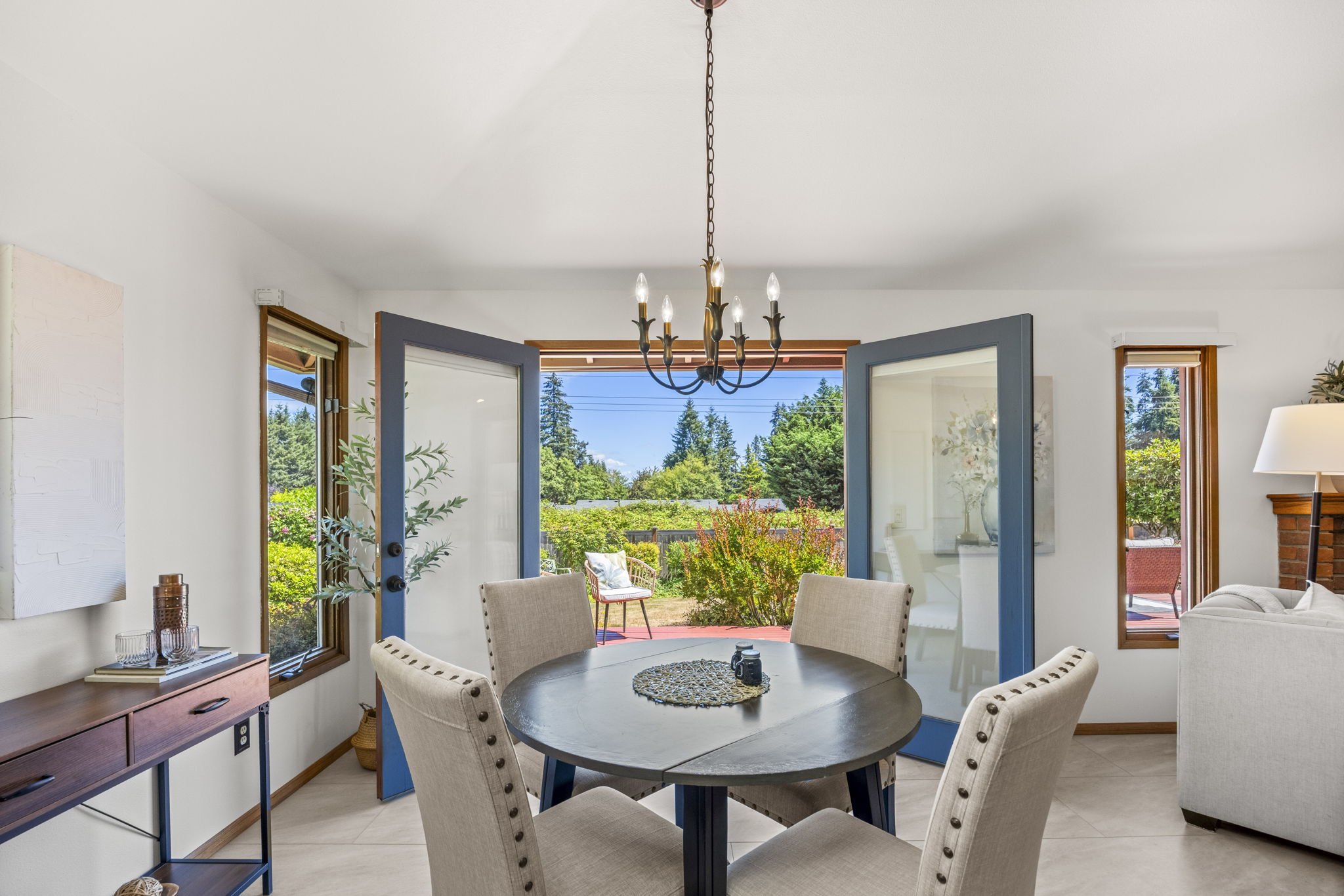 29-web-or-mls-12505-45th-ave-se.jpg