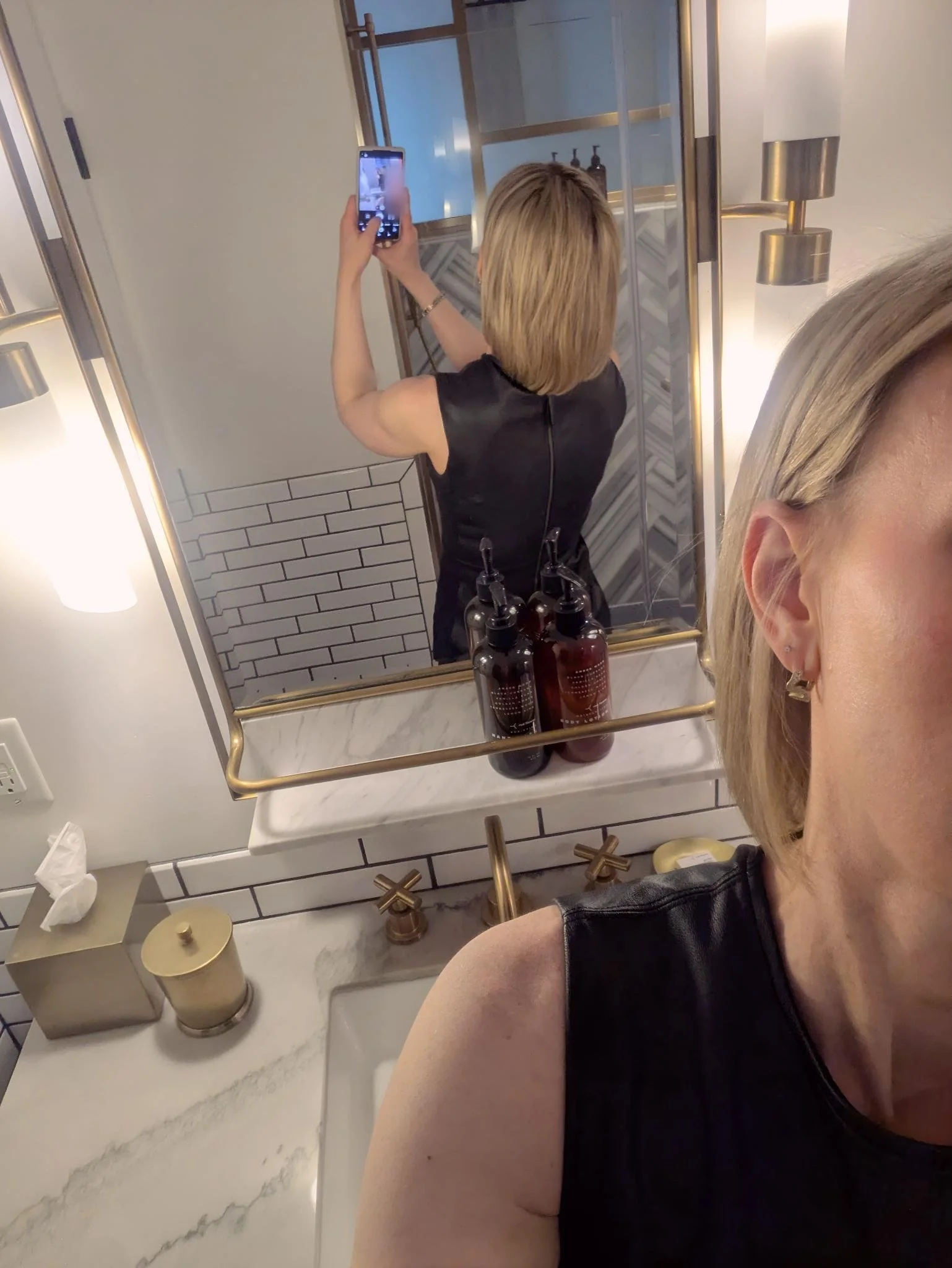 shower_black_mirror.jpeg