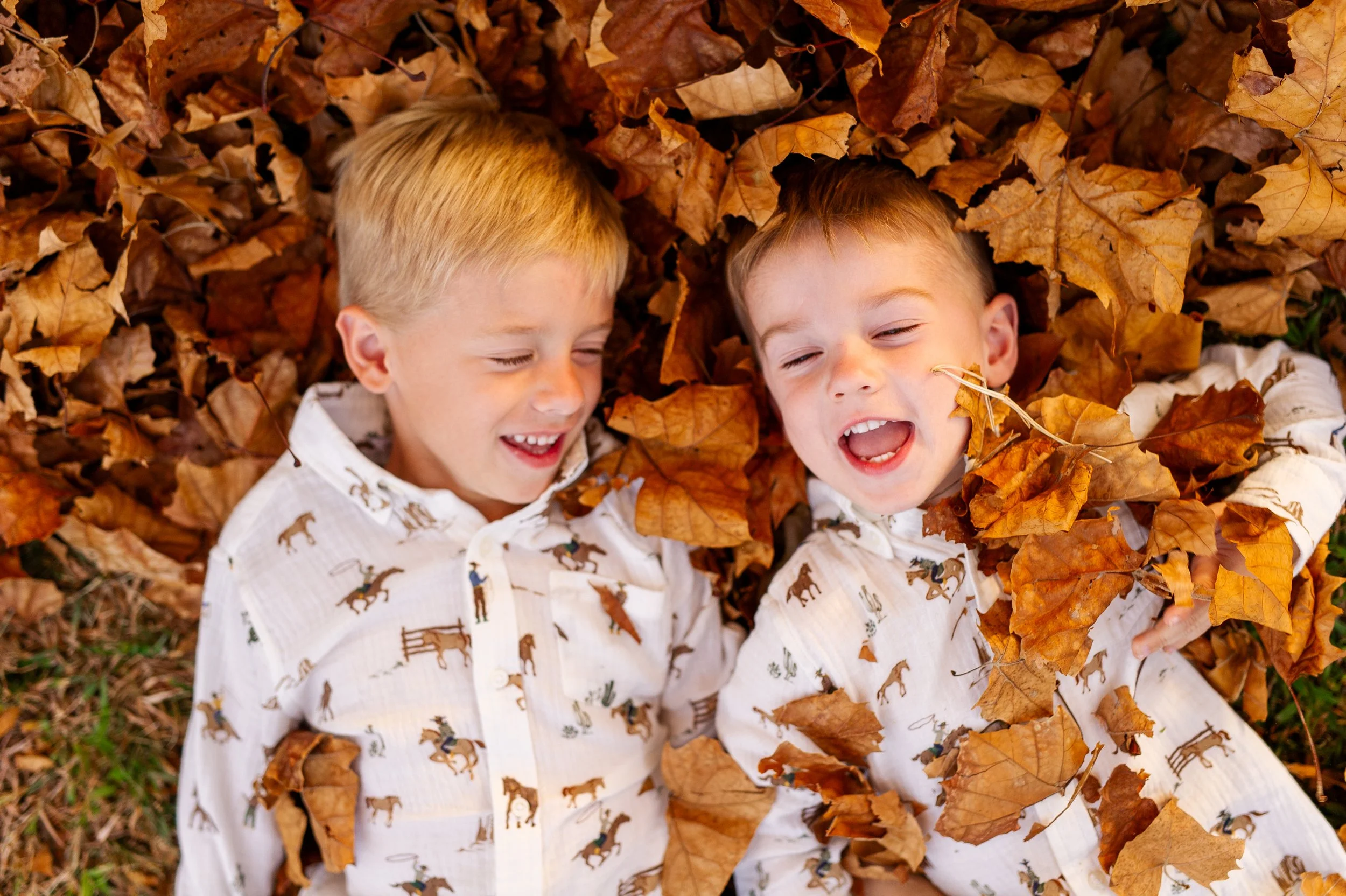 Norman and OKC Fall Family Photo Guide: Outfits, Locations, and Kid-Friendly Tips