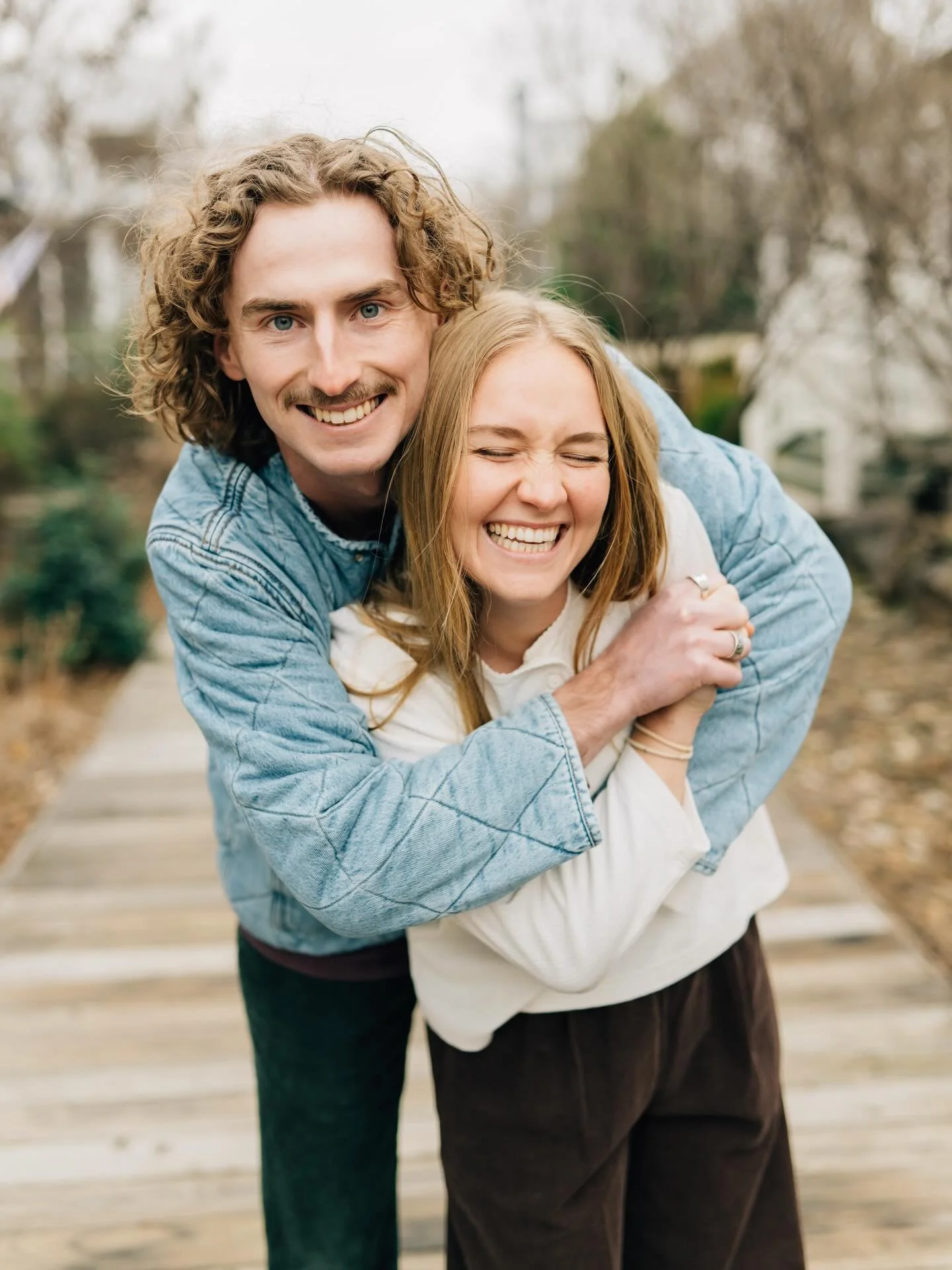 Carlton Landing is such a year round place for gathering with your family or your friends! This winter photoshoot was so special because their entire family met together right after Christmas to spend some quality time together! Even in the middle of