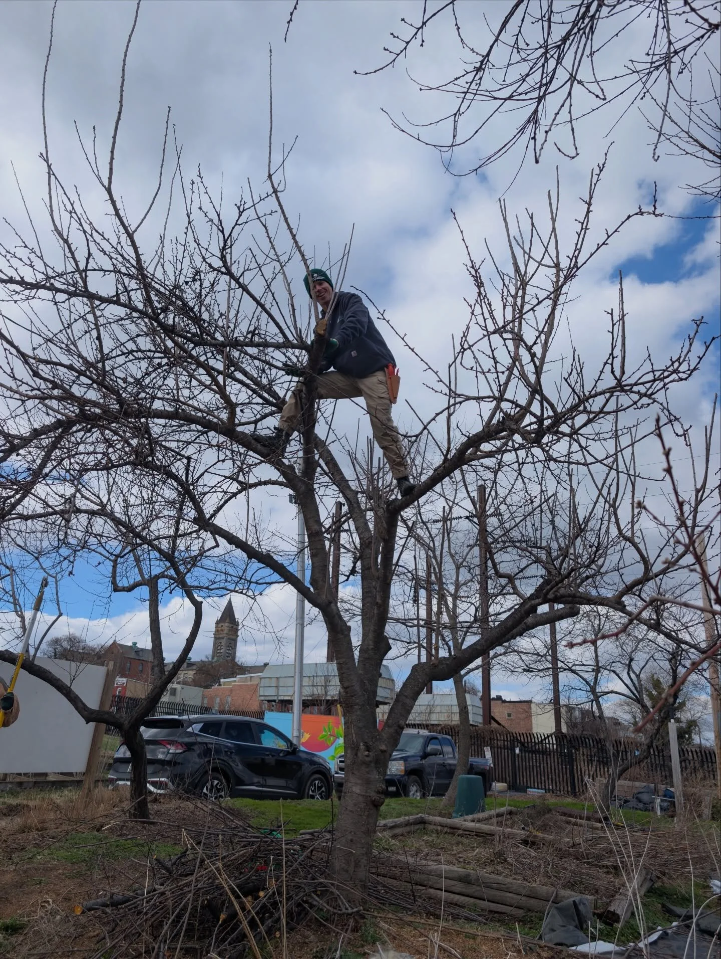 🌎 Earth Week at The 6th Branch From April 20&ndash;24, we&rsquo;ll be planting trees across Baltimore with partners and volunteers&mdash;including students and corporate teams helping us grow the city&rsquo;s tree canopy. 

Our goal: 100 trees plant