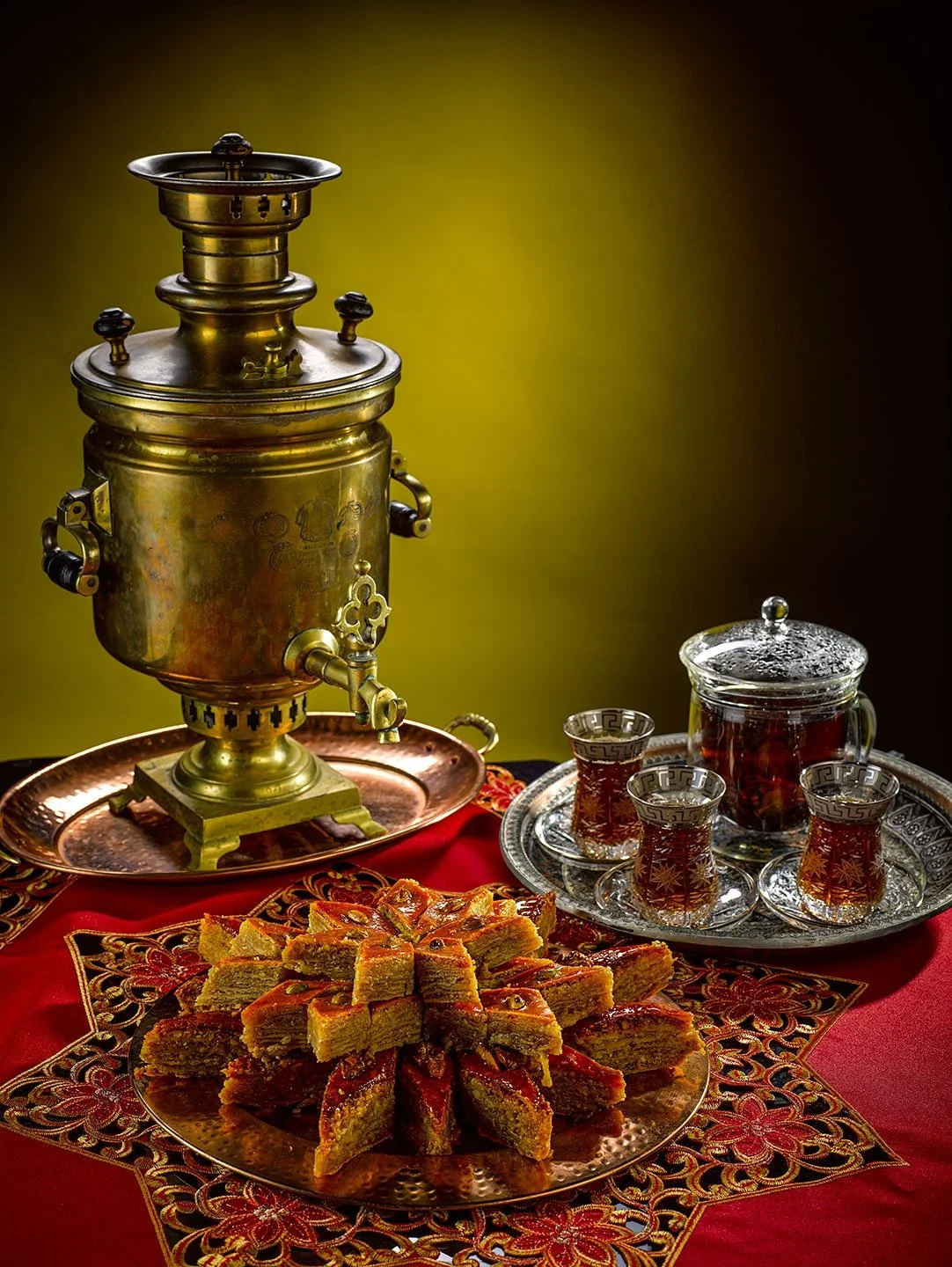 Армуды, горячий чай в местной культуре. Азербайджан. 