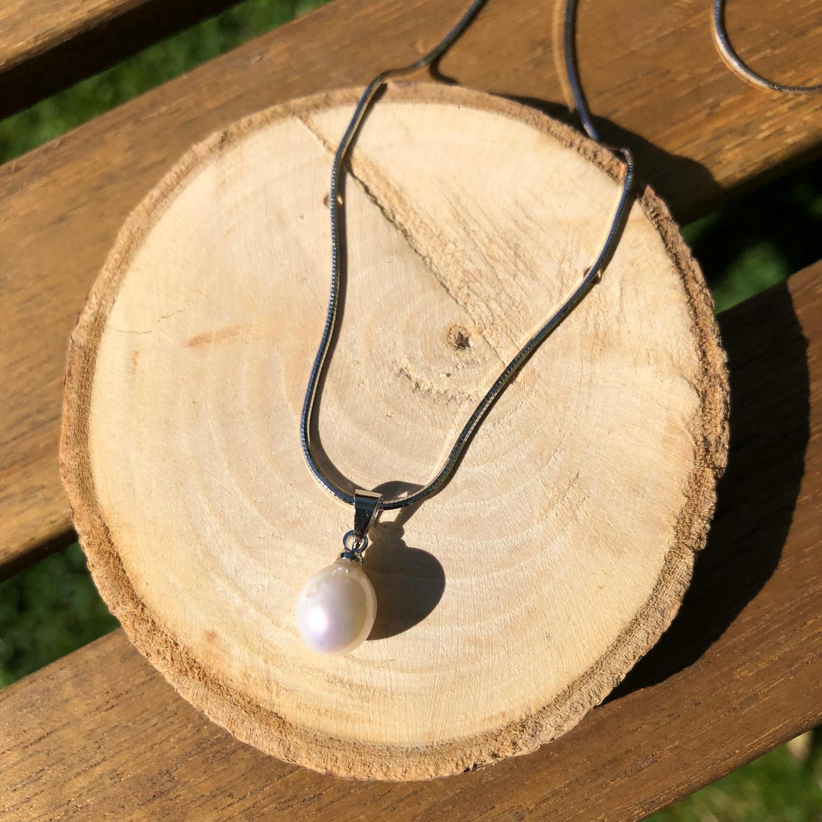 Freshwater Pearl Pendant Necklace | Handmade by The Lilac Coral
