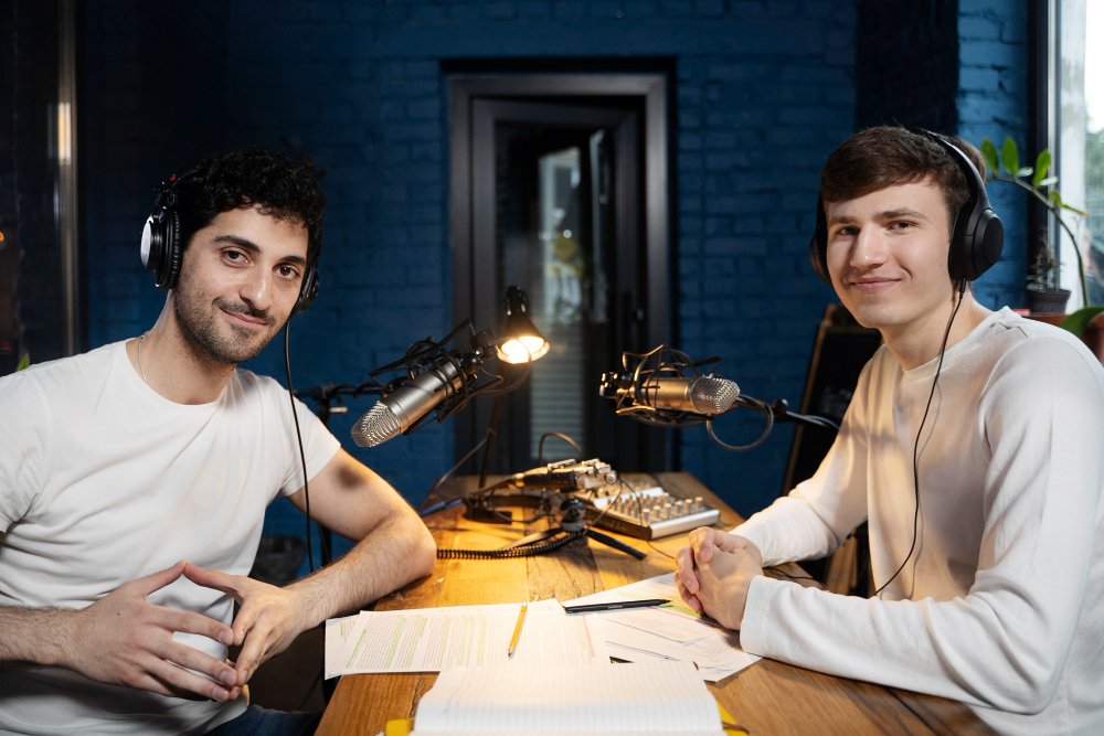 How to Be a Podcaster in 2024: Essential Steps for Success