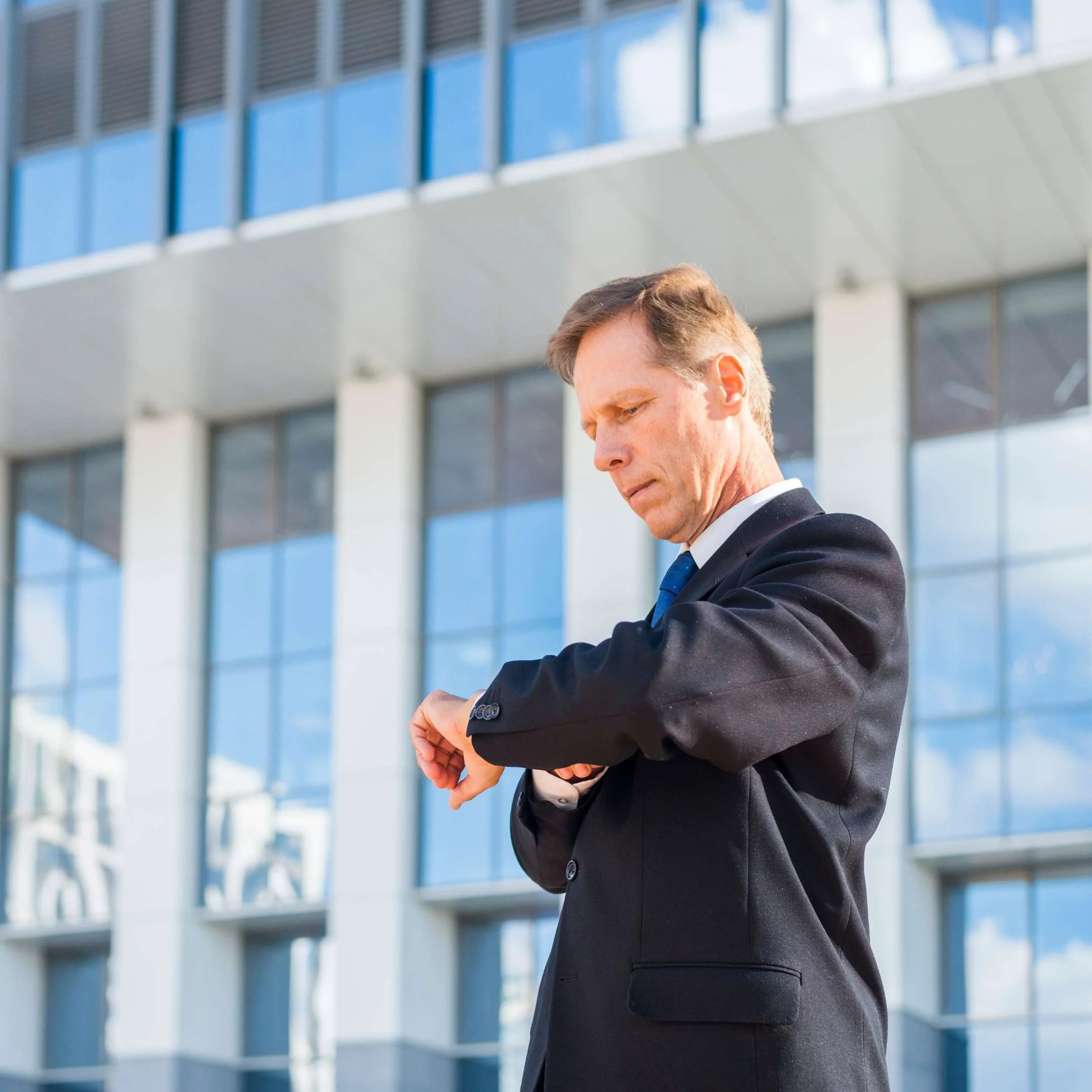 Setting Boundaries: How to Protect Personal Time Without Sacrificing Business Success