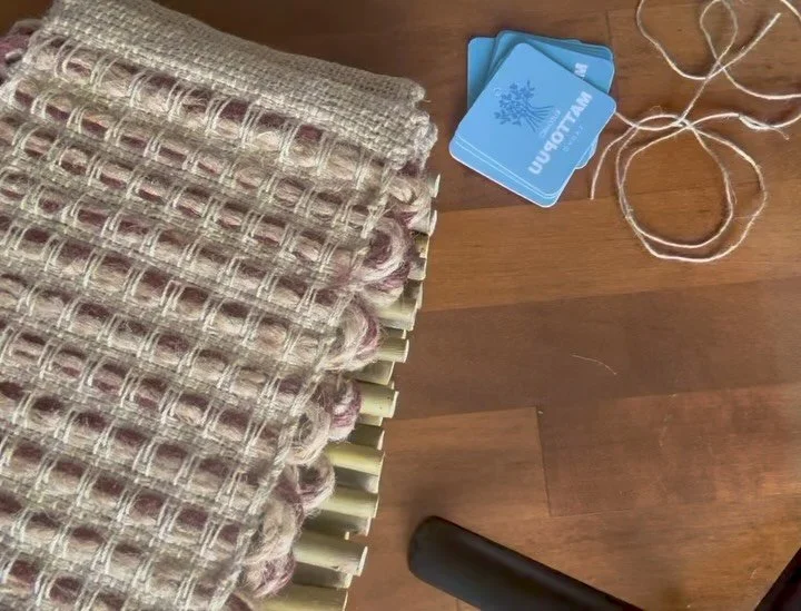 Tuotteiden laputuksen j&auml;lkeen ollaan taas jo askelen l&auml;hemp&auml;n&auml; tulevia p&auml;&auml;si&auml;ismyyj&auml;isi&auml;! 🐥☀️

Onneksi p&auml;&auml;si&auml;isen&auml; on aikaa pit&auml;&auml; my&ouml;s v&auml;h&auml;n lomaa. 

Ihanaa p&