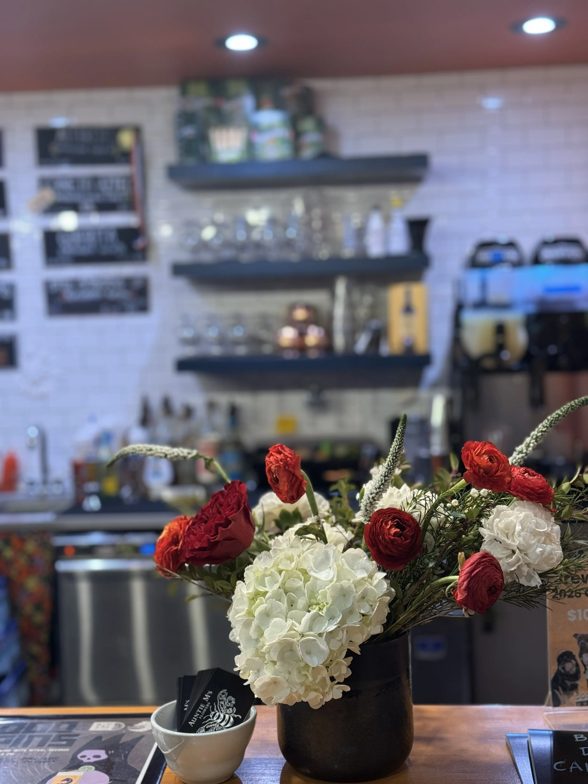 Galentine's Day Bouquet Bar at El Suenito February 14th from 6-8pm