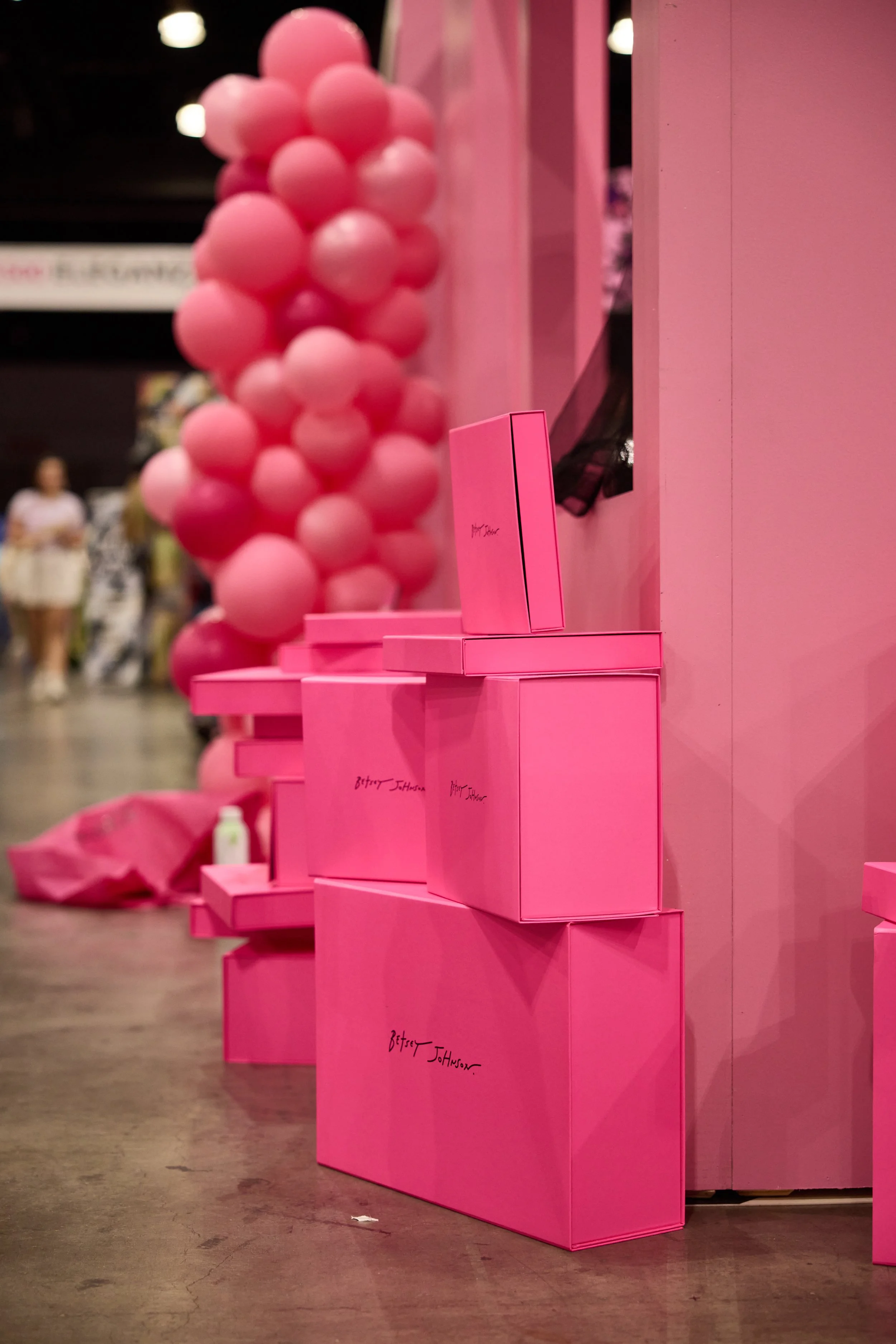 071924_DRAGCON_BETSEY_JOHNSON_BOOTH_01.jpg