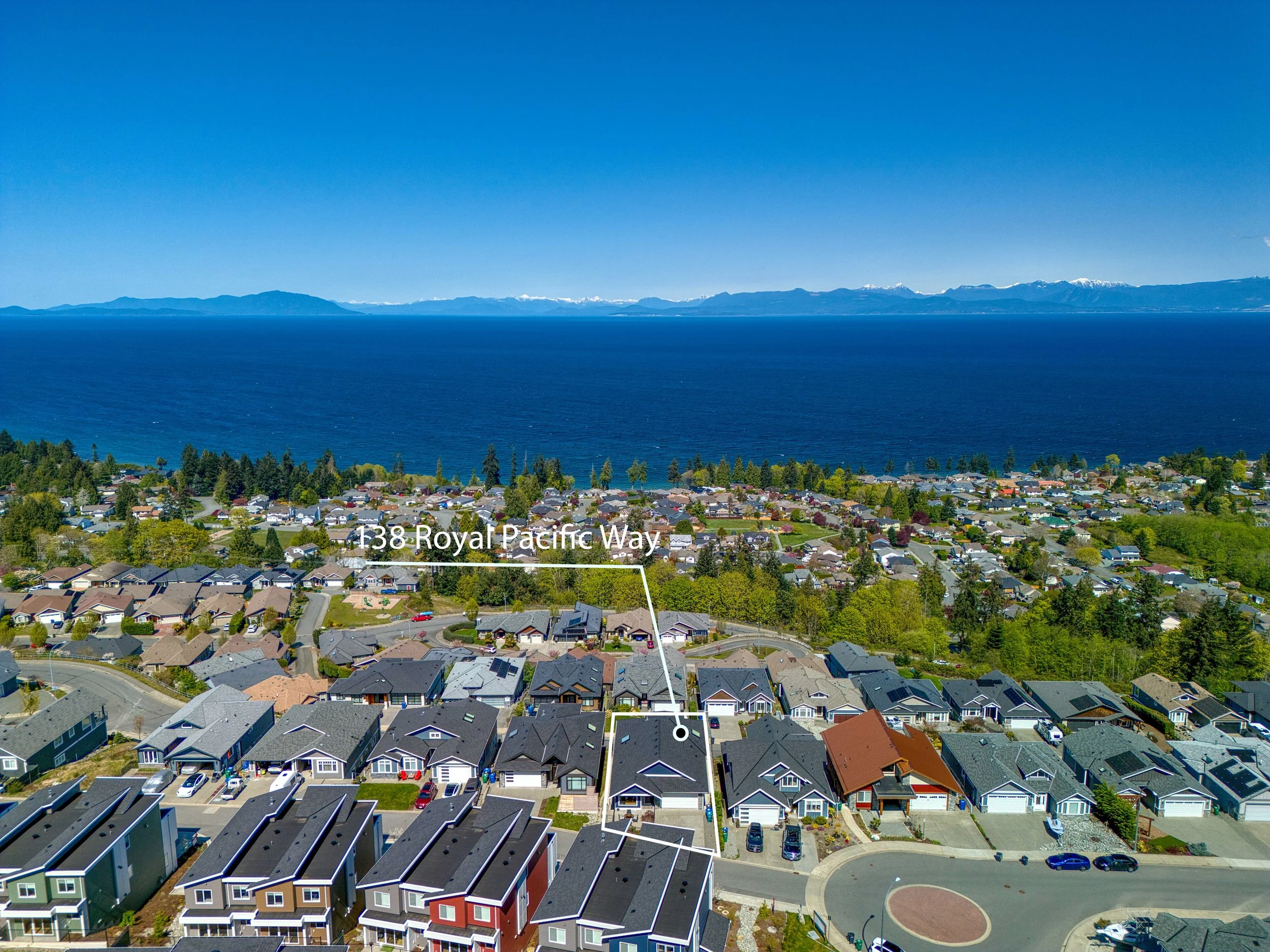 138 Royal Pacific Wy-11.jpg