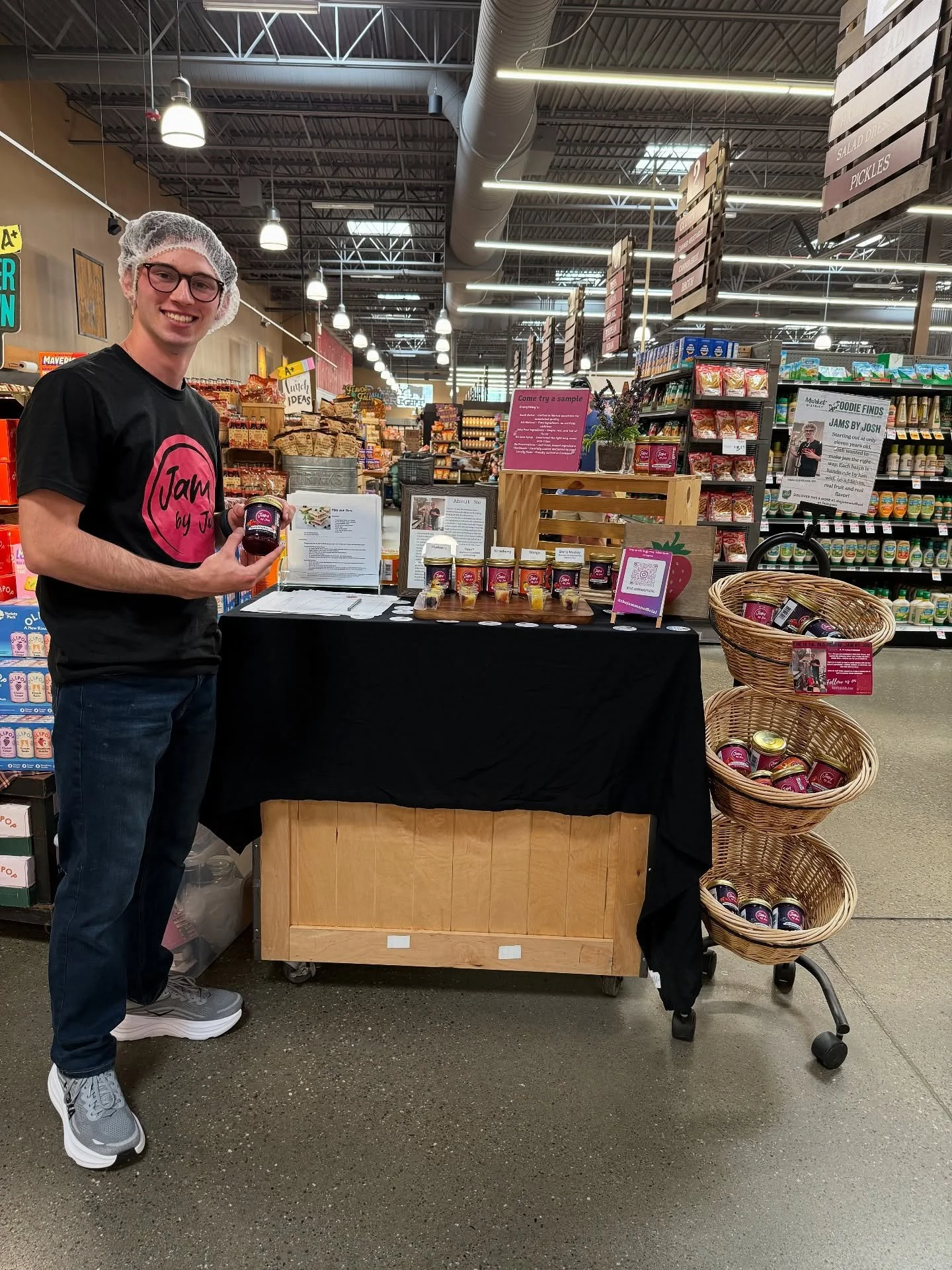 🔥 Yesterday at Giant Eagle Market District in Solon we went through a ton of jars, the shelf was almost empty! Jams were $1 off and the tastings were nonstop.

This Sunday I&rsquo;ll be at the Strongsville and Crocker Park locations for more demos, 