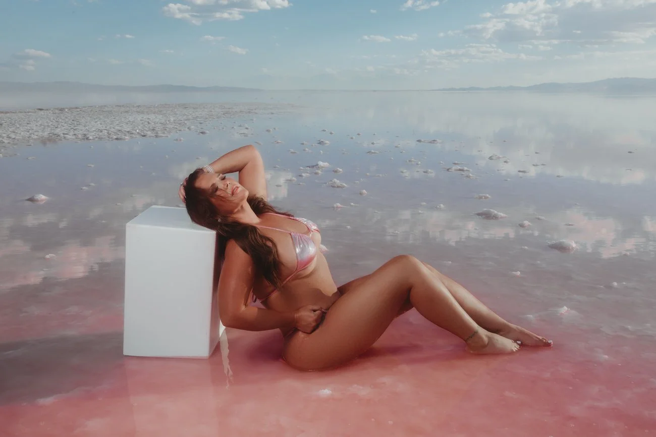 Utah Boudoir Photographer Pink Lake Outdoor Session--7.jpg