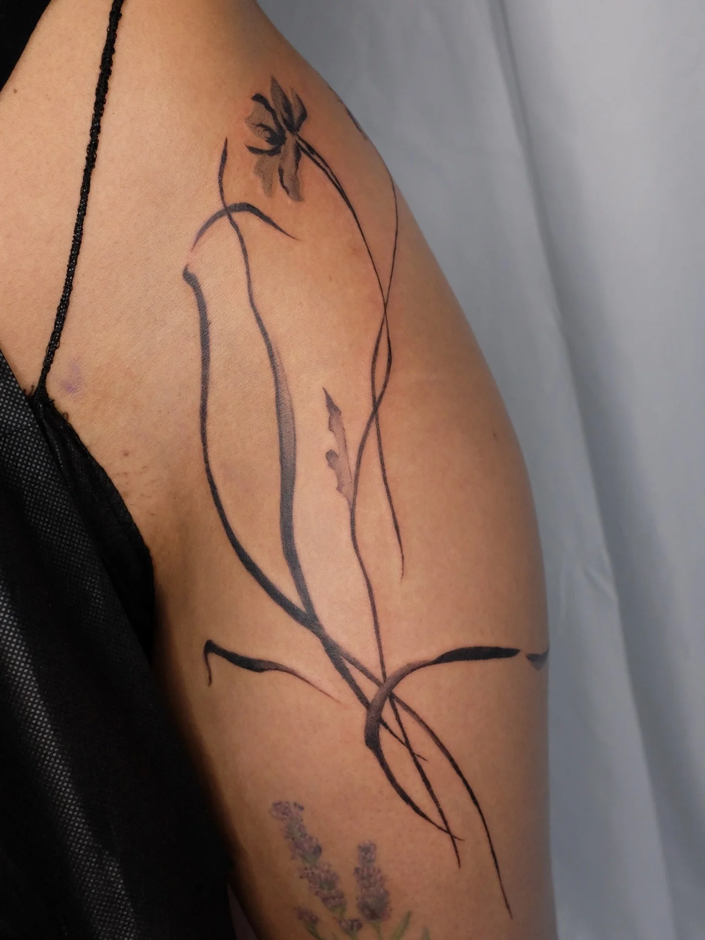 florals adorning the hips, to flow with you through life 
thank you so much for trusting me (twice) with these sacred placements!! I 
last pic: ~3 mo healed calla lily (done in January)
made @bituinstudio
booking july in San Francisco - larger/flash 