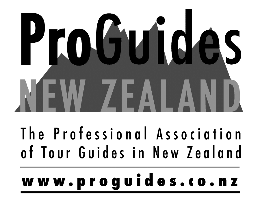 ProGuides New Zealand - Insignia con el logotipo de la Asociaci&oacute;n Profesional de Gu&iacute;as Tur&iacute;sticos de Nueva Zelanda.