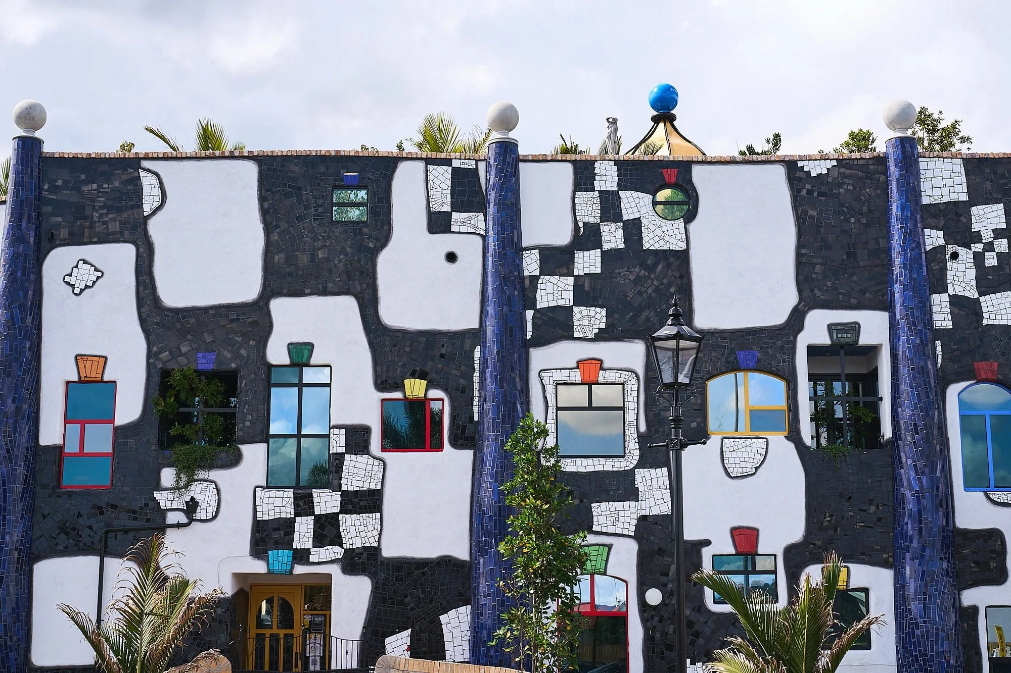 Le centre d'art Hundertwasser et la galerie d'art maorie Wairau &agrave; Whangārei. Visites culturelles du Northland.