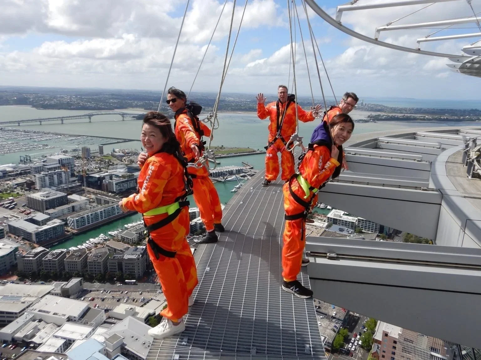 Aventura de paseo por la Torre Sky de Auckland con vistas de 360 grados de la ciudad