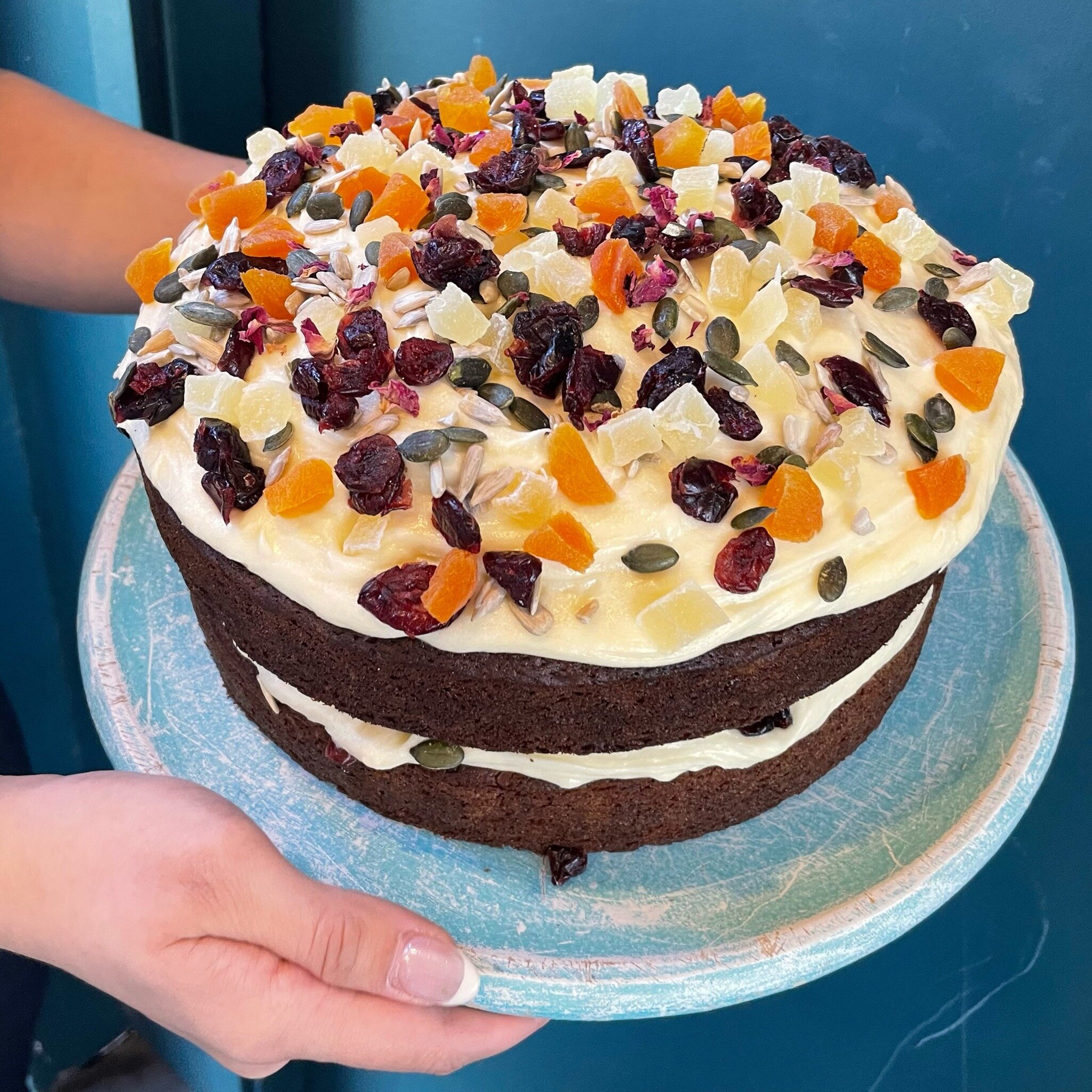 Freshly baked Pineapple Carrot Cake with Cream Cheese Icing today 🥕🍍❤️