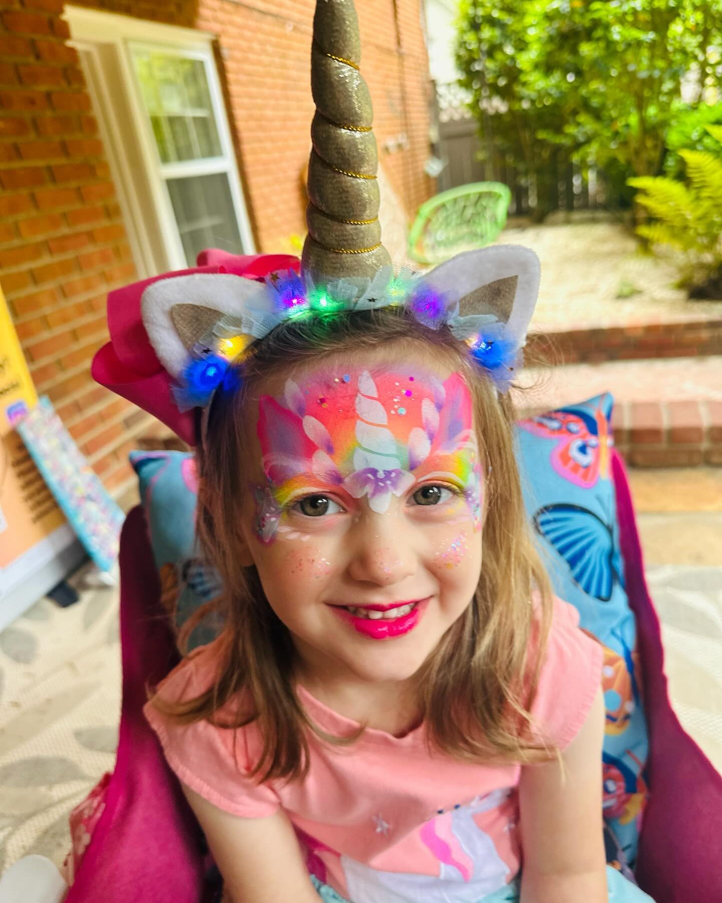 So many unicorns! #unicornfacepaint #unicornfacepainting