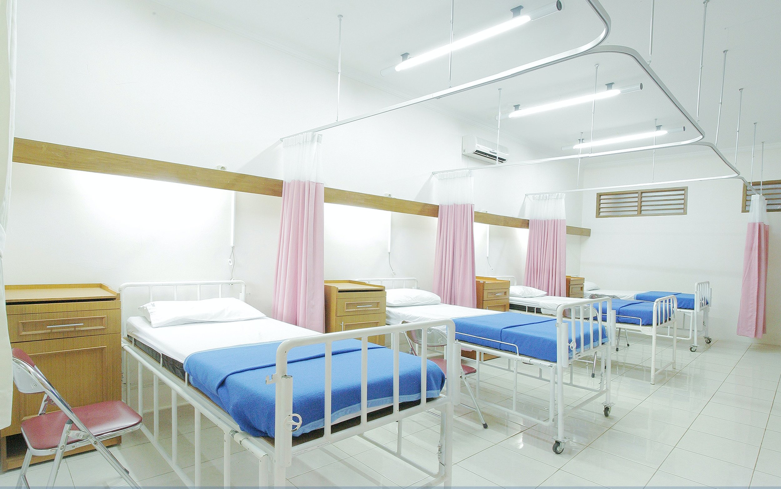 The Unseen Battle: The Critical Role of Antimicrobial Fabrics in Hospitals