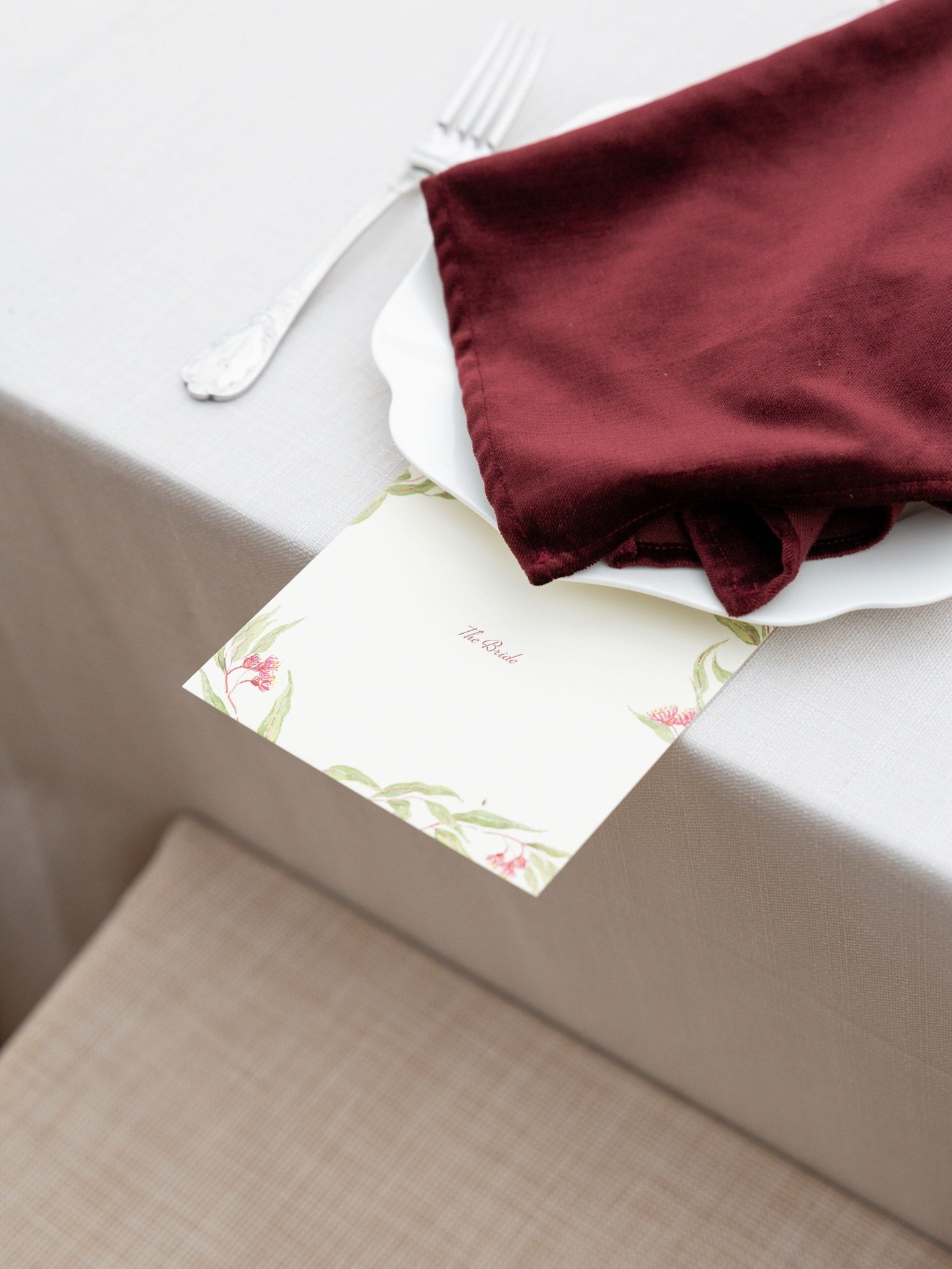 A&amp;R&rsquo;s love of the Australian landscape shaped the direction of their stationery, with hand painted illustrations bringing a touch of whimsy to a rural, elegant setting. 

Flowers by @prunellaevents 
Photography @dansoderstromweddings 
Stati