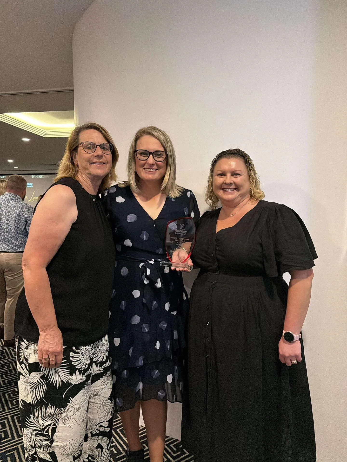 🏆HOCKEY QLD AWARD WINNERS 🏆
A massive Congratulations to our Club and to Sue Achilles for their awards tonight at the Hockey Qld Awards. Newtown has come away with the Aspire Community Team/Club Award for our DV Awareness Round, and Sue has won the