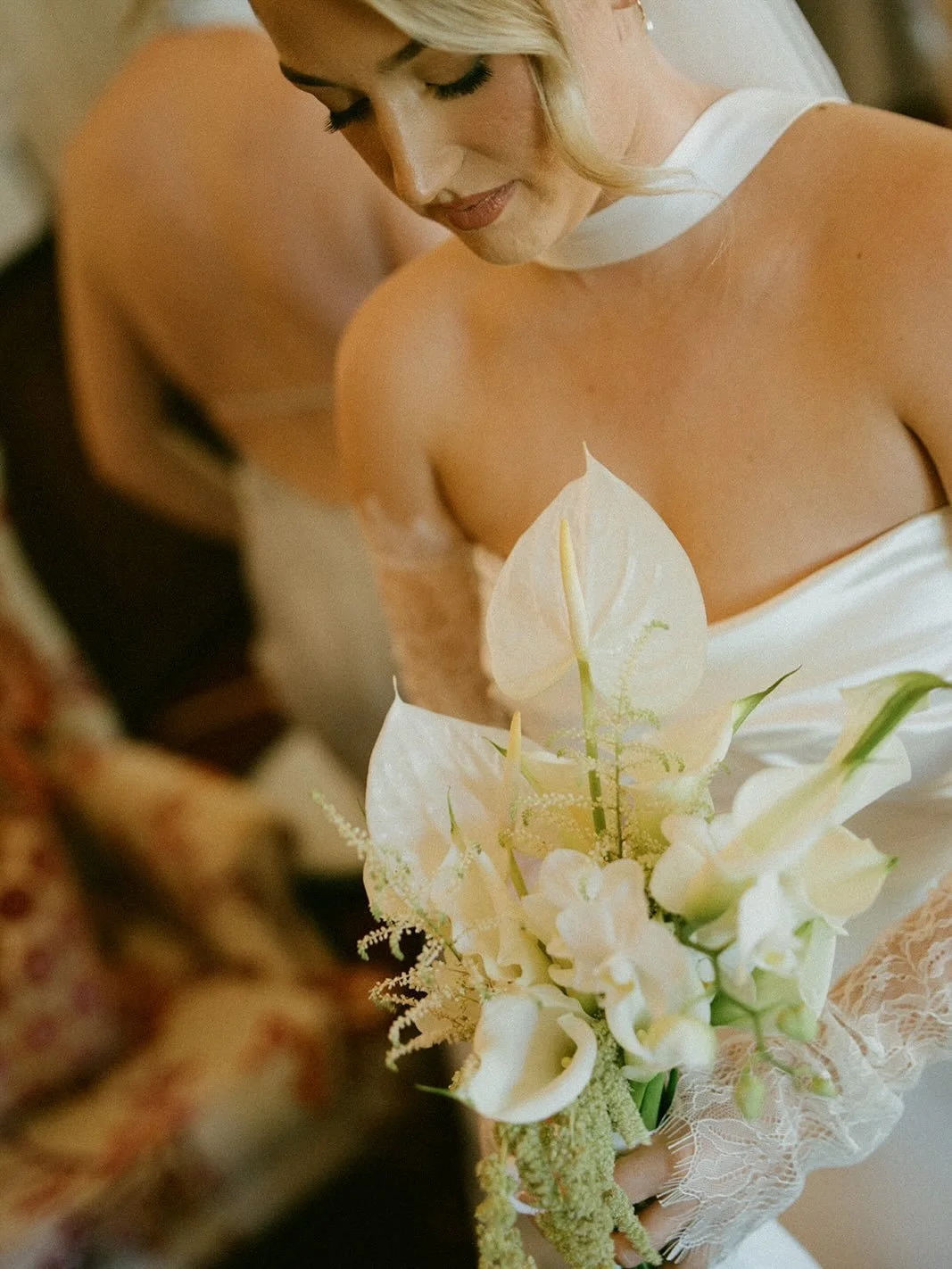 You want a wedding florist that cares deeply as much as you do&hellip;✨ 

About the little details - someone that goes above and beyond, and exceeds your expectations&hellip;

Here&rsquo;s our head florist, designer (and all the things), Jess 🧚🏻&zw