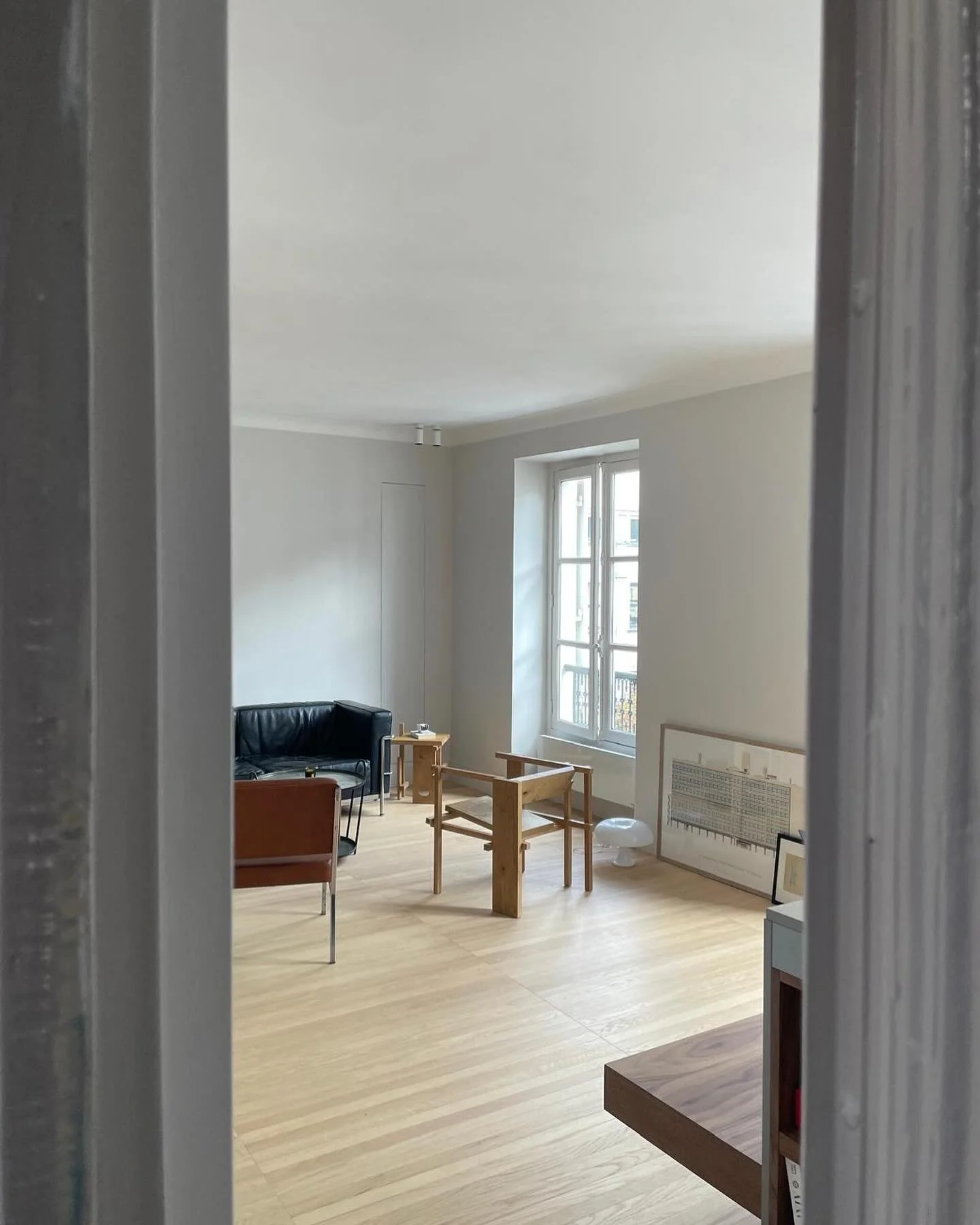 CRILLON . 

R&eacute;novation / agencement sur mesure 

#surmesure #instadesign #decor #home #design #renovation #travaux #decorationinterieur #color #lighting #biarritz #architecte #inspiration #entreprisegenerale #generalcontractor #homerenovation