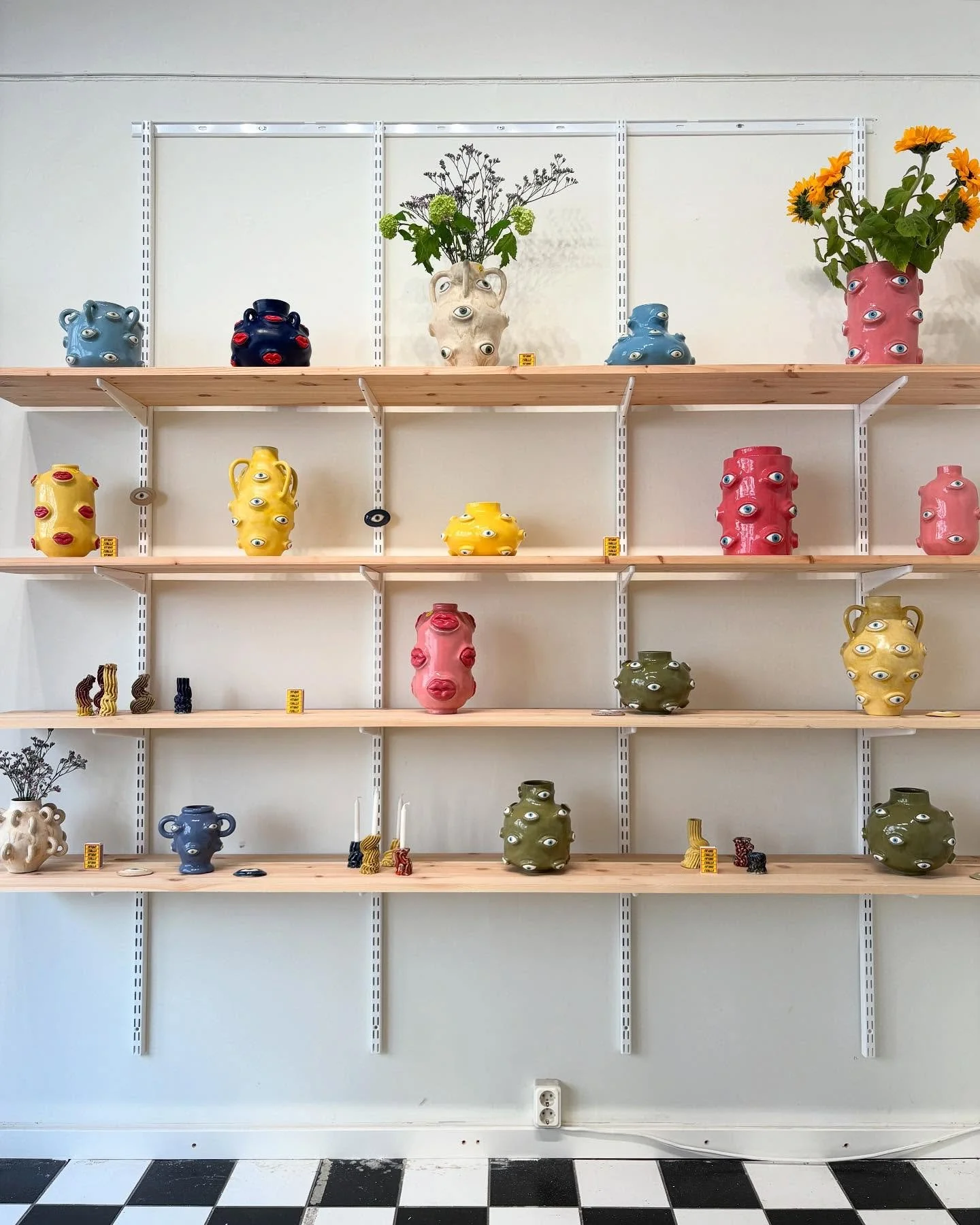 Benvenuto!🤌
Pop-upen har &ouml;ppet!
3-8 maj
M&aring;ndag-torsdag kl. 12-17 eller &ouml;.k.
Bondegatan 46
Runt h&ouml;rnet fr&aring;n Nytorget
@guest_at_houseofhagerius