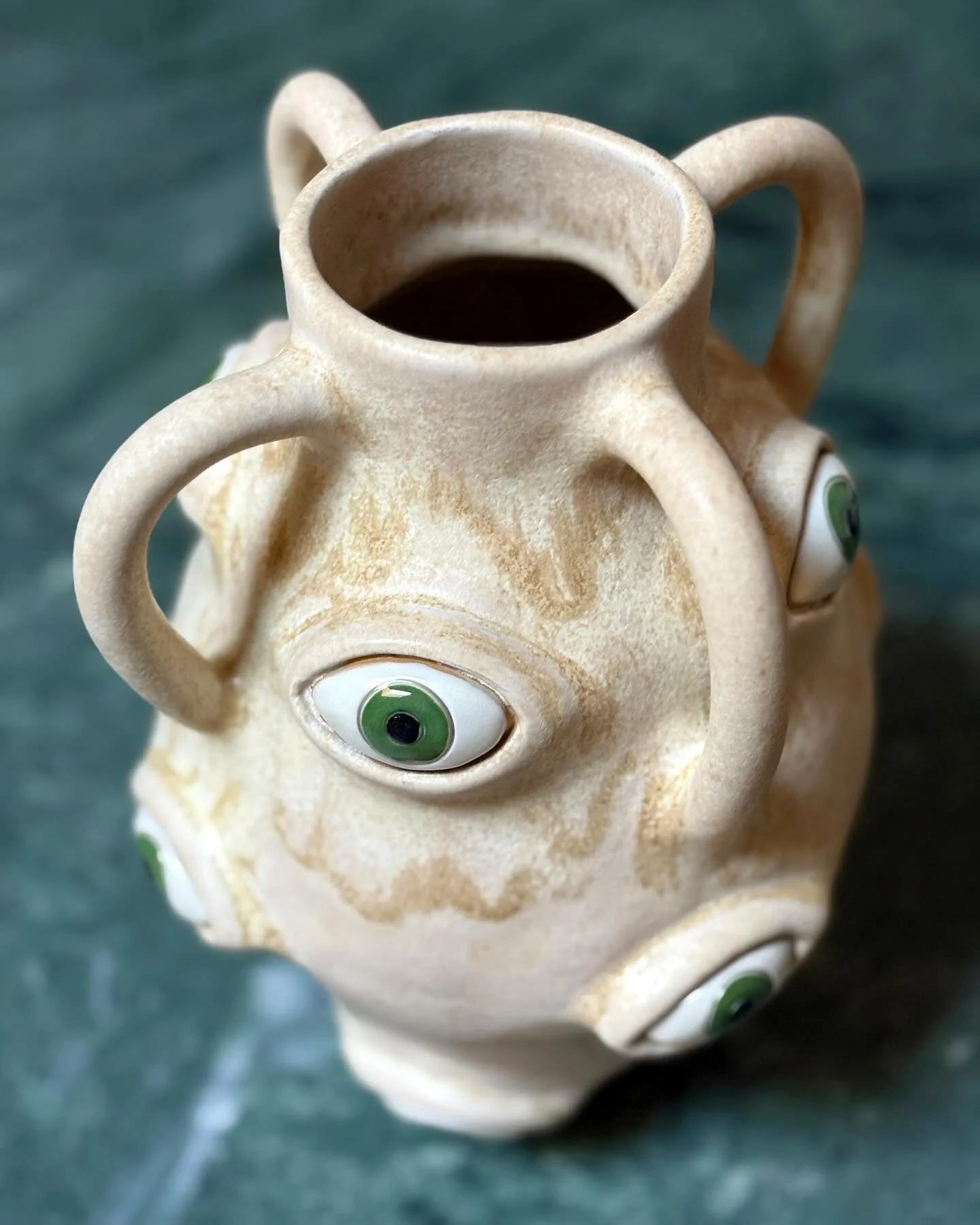 Sandstone glaze on vessel, 26x19 cm 👁️
