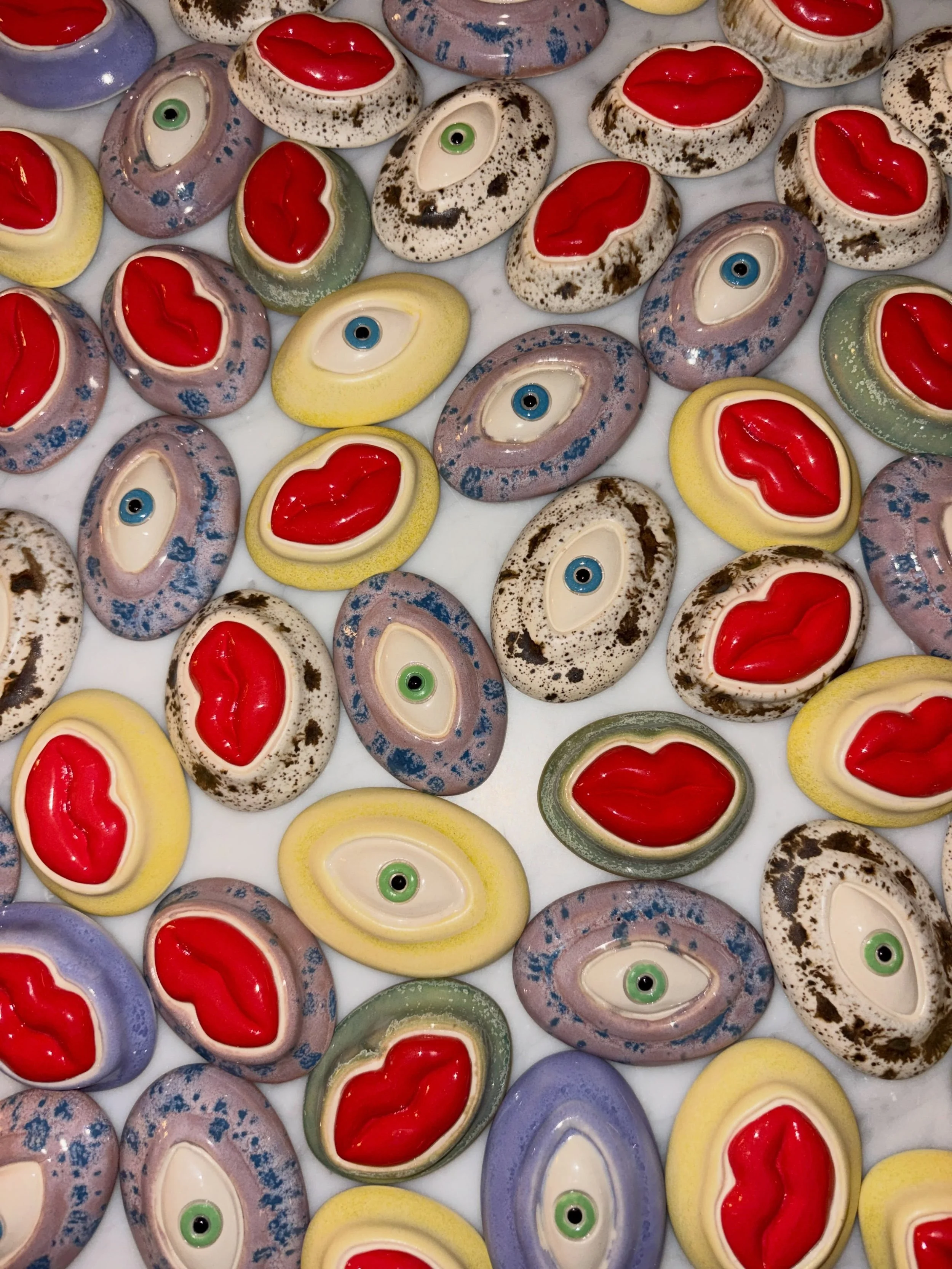 Puss puss 26! Fridge magnets available at Moderna Mus&eacute;et shop &mdash;&mdash;> @modernamuseet_butiken