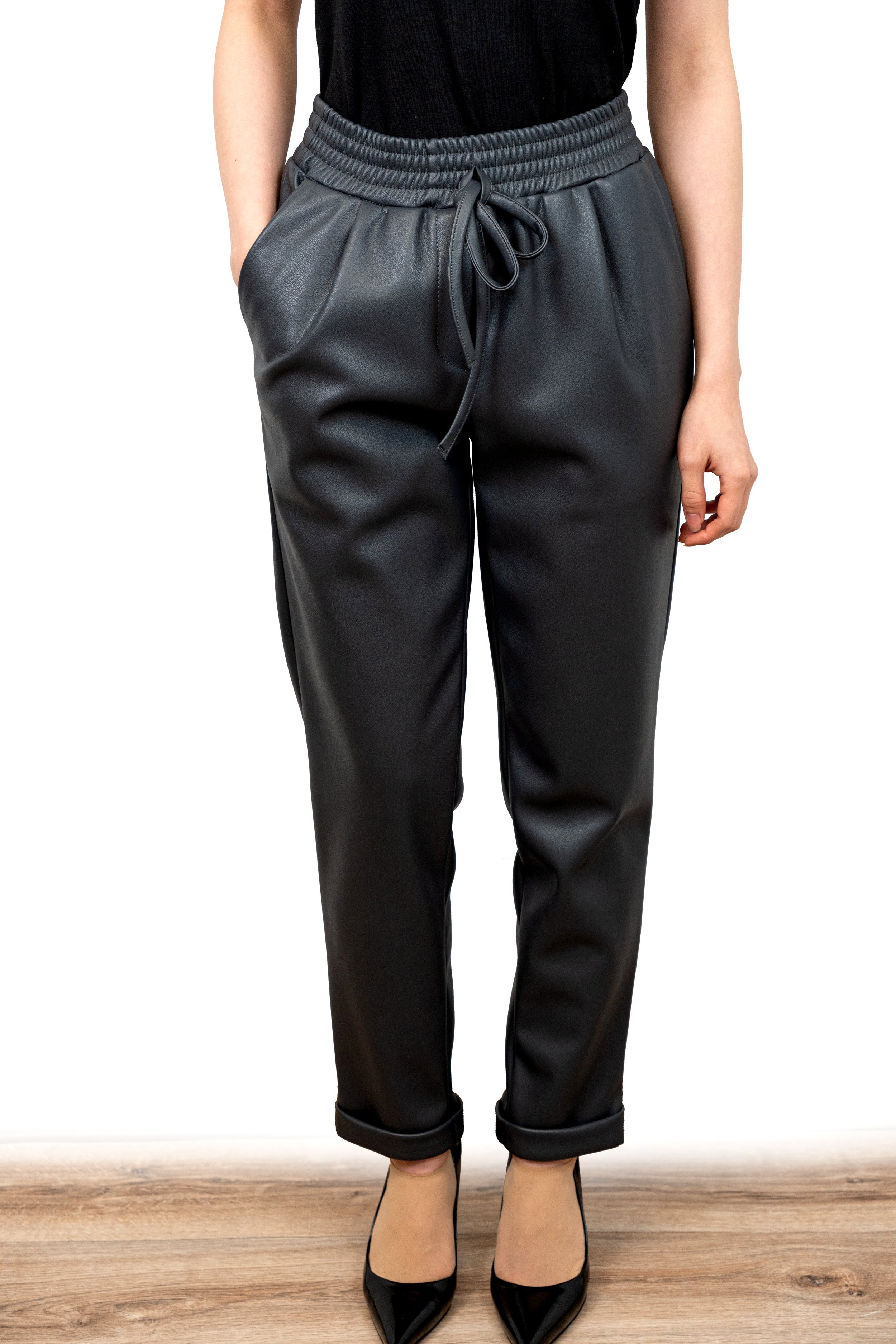 FAUX LEATHER JOGGING