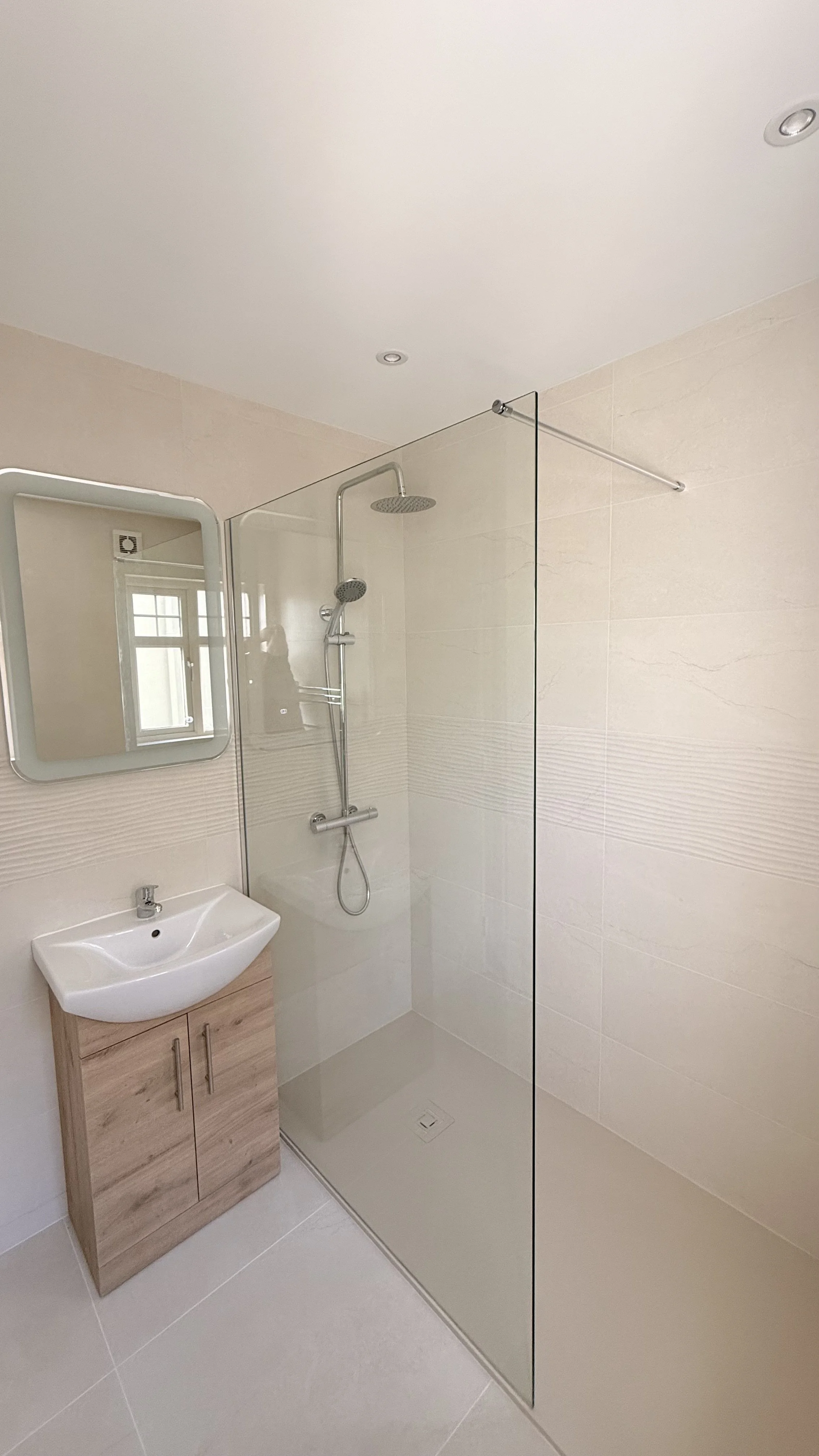 Walk-in Shower | FIXR