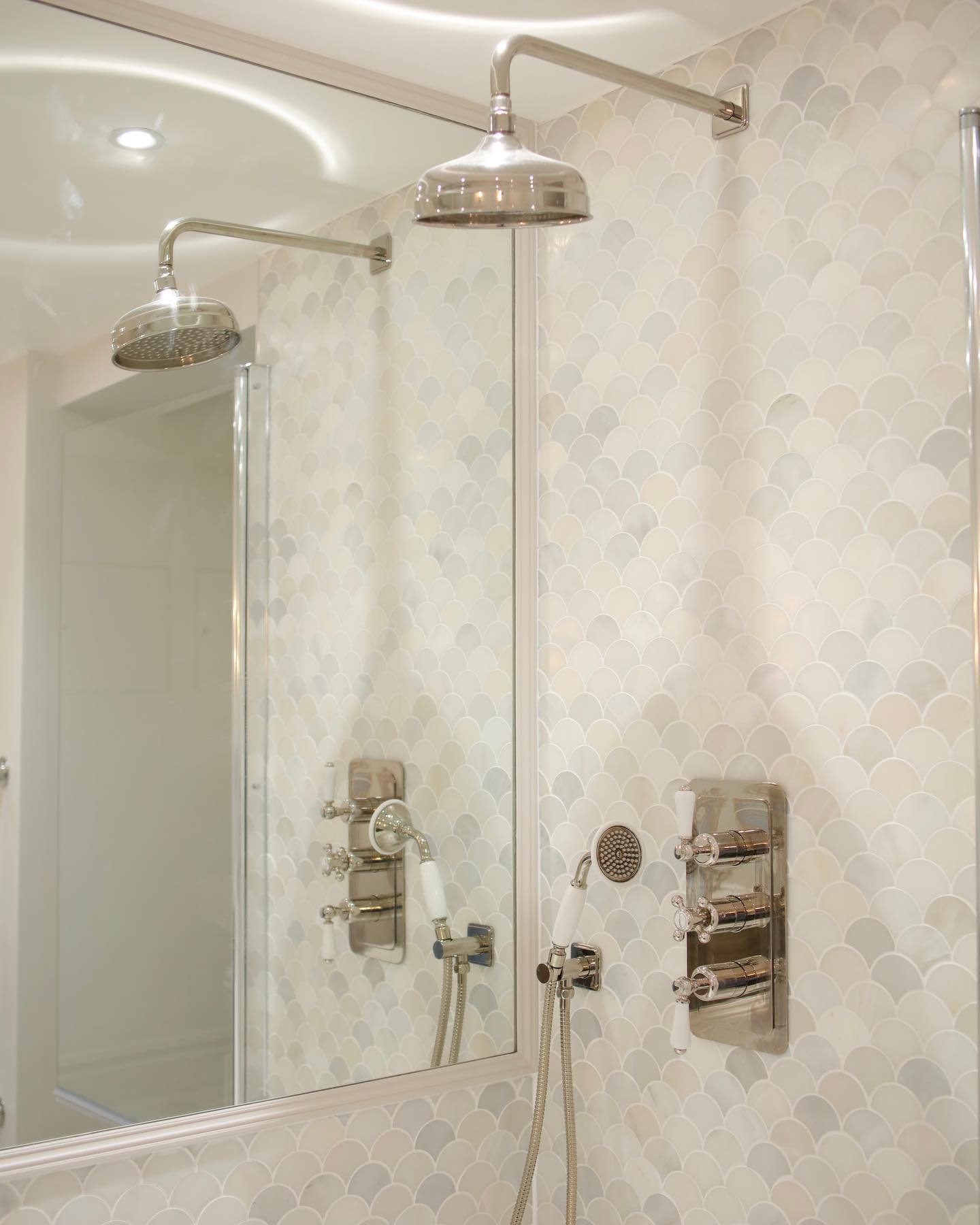 Finishing touches in the en-suite shower/bath of the master bedroom in a London property. 🚿

Need property work done? Get in touch with us via our link in bio!

#propertyservices #interiordesign #propertymanagement #propertymaintenance #propertyrefu