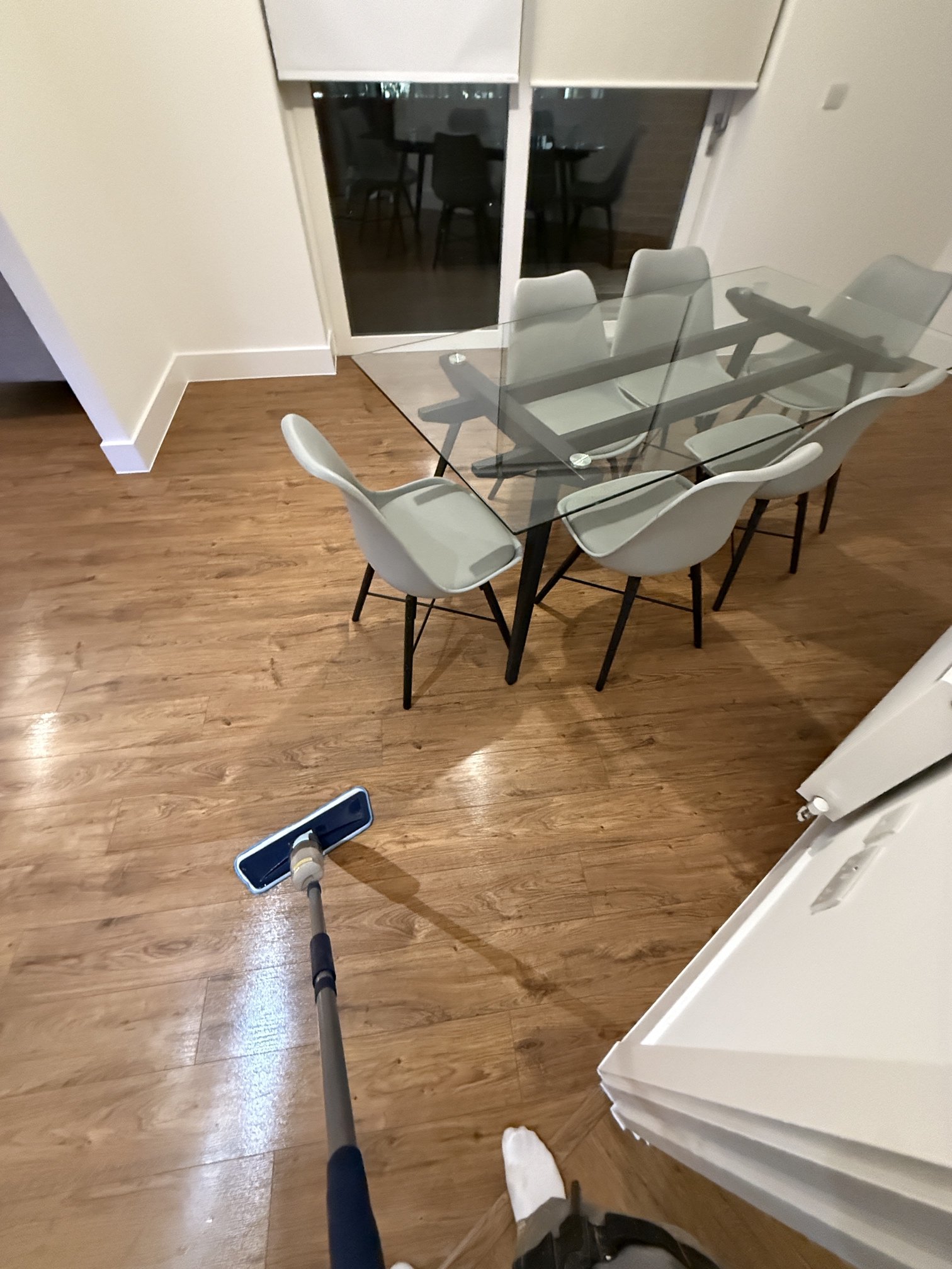deep clean of a 3 bedroom london property by R&O Property Services