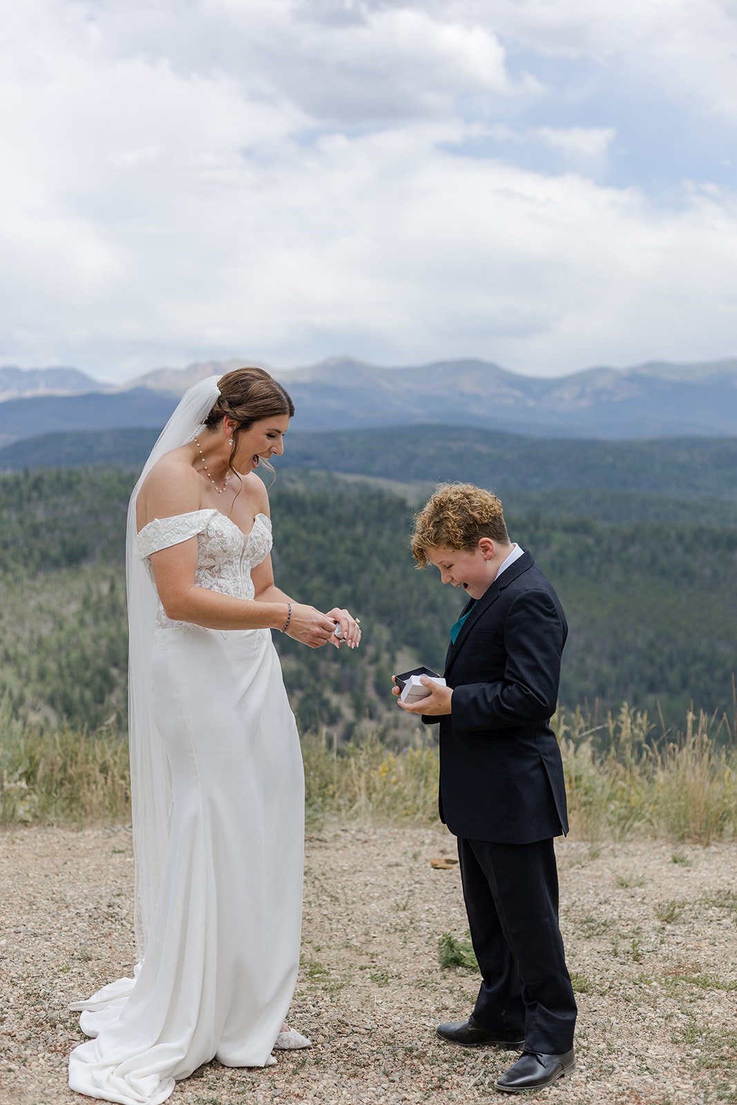 Couple getting married at Granby Ranch in Colorado in the summer. Photography by Trail Magic Elopements and Micro Weddings.