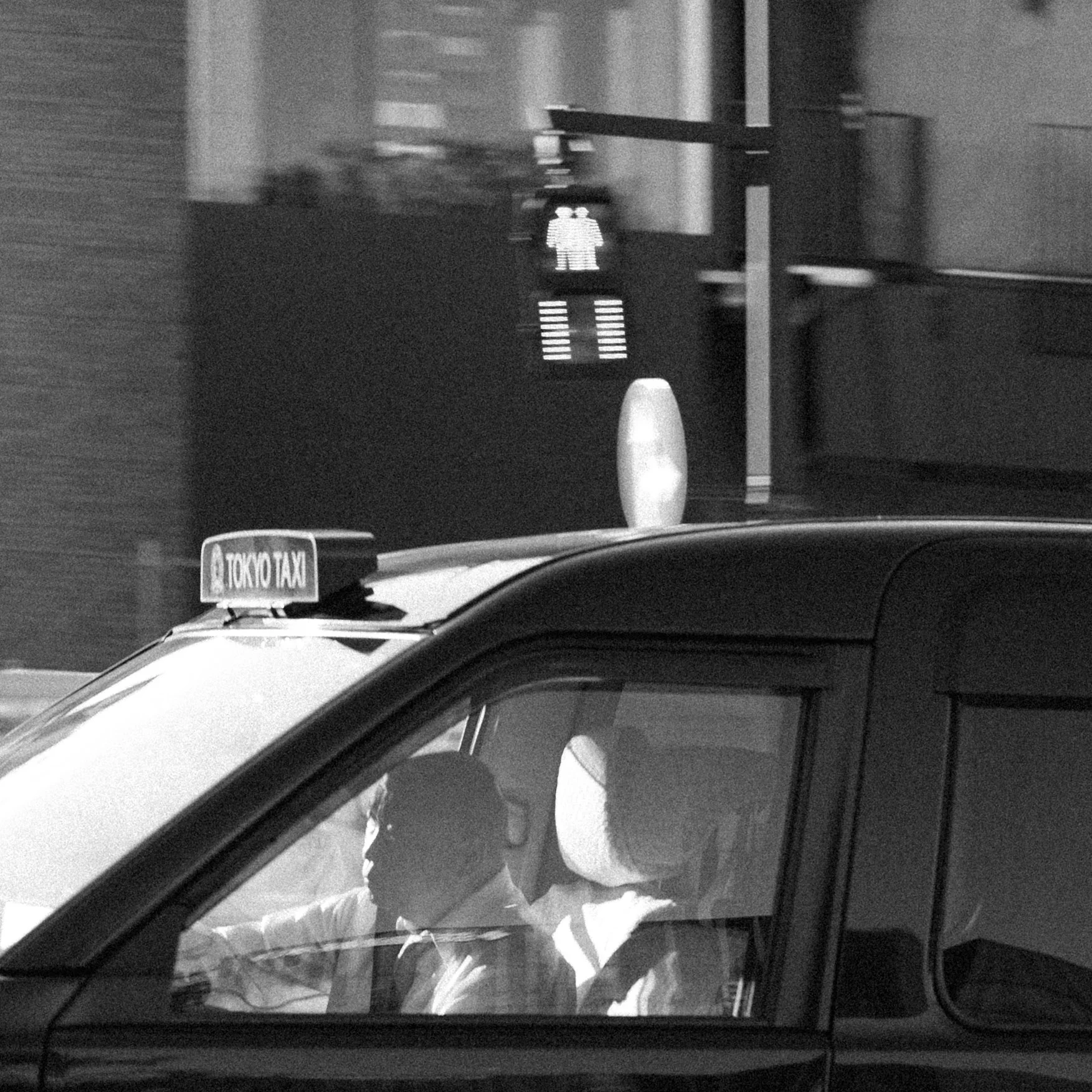Tokyo_1x1_EXP_BW.jpg